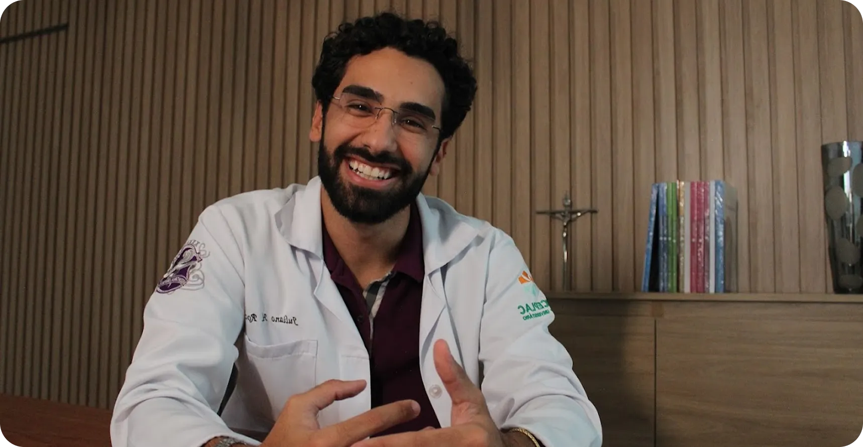 Imagem doutor sorrindo