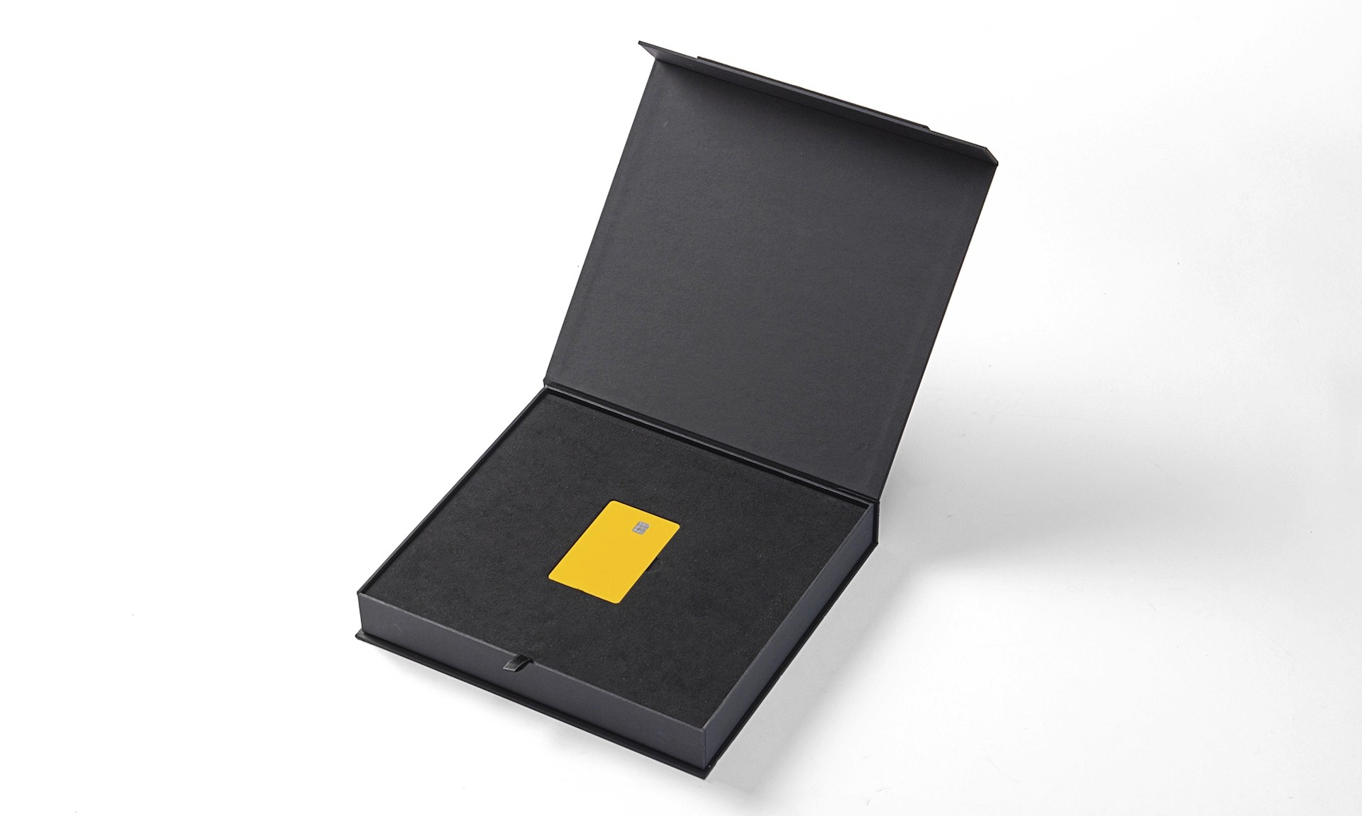 Executive magnetic closure gift box with metal credit card and leather accessories