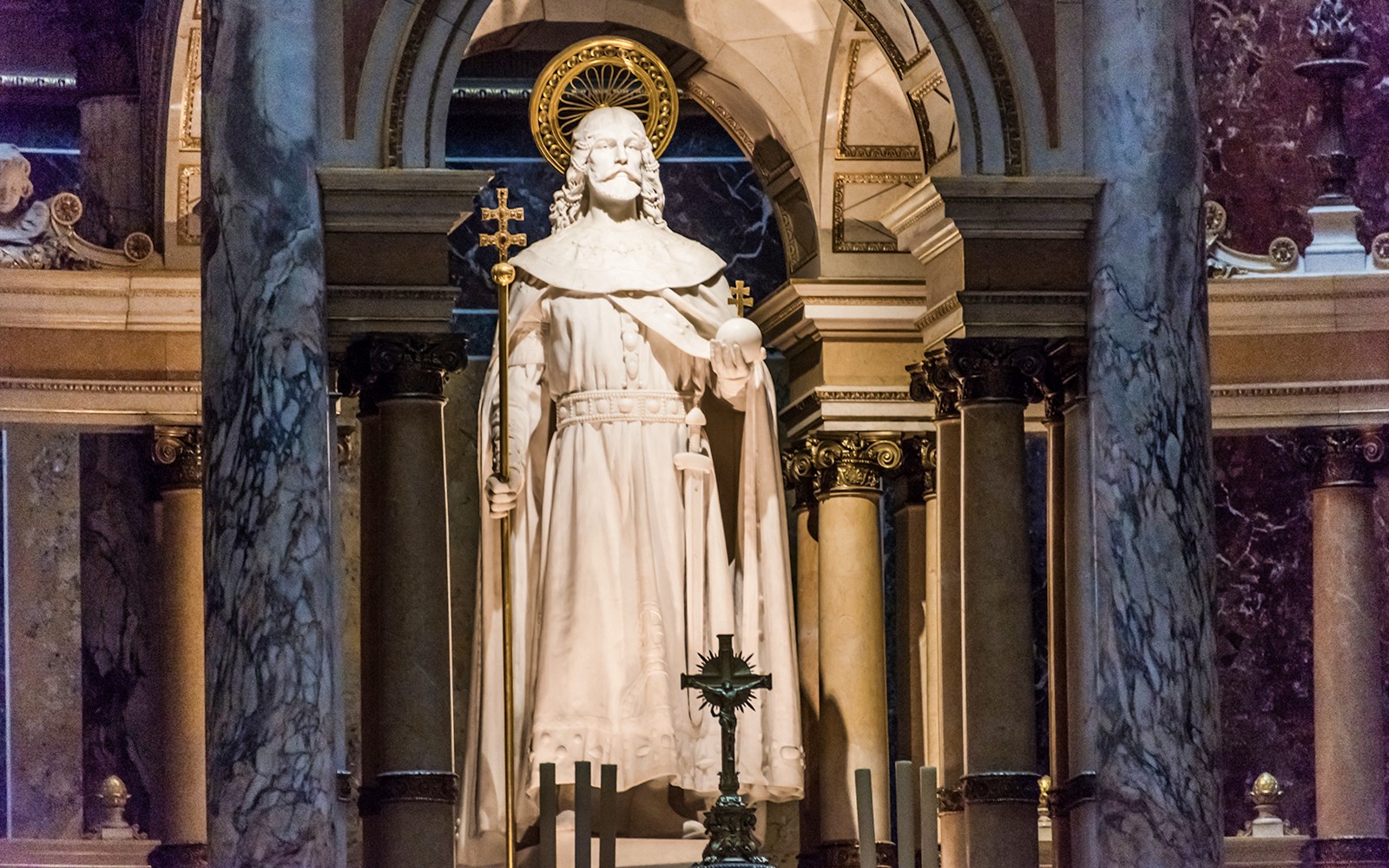 St. Stephen's Basilica altar statue in Budapest, Hungary, showcasing intricate religious artistry.
