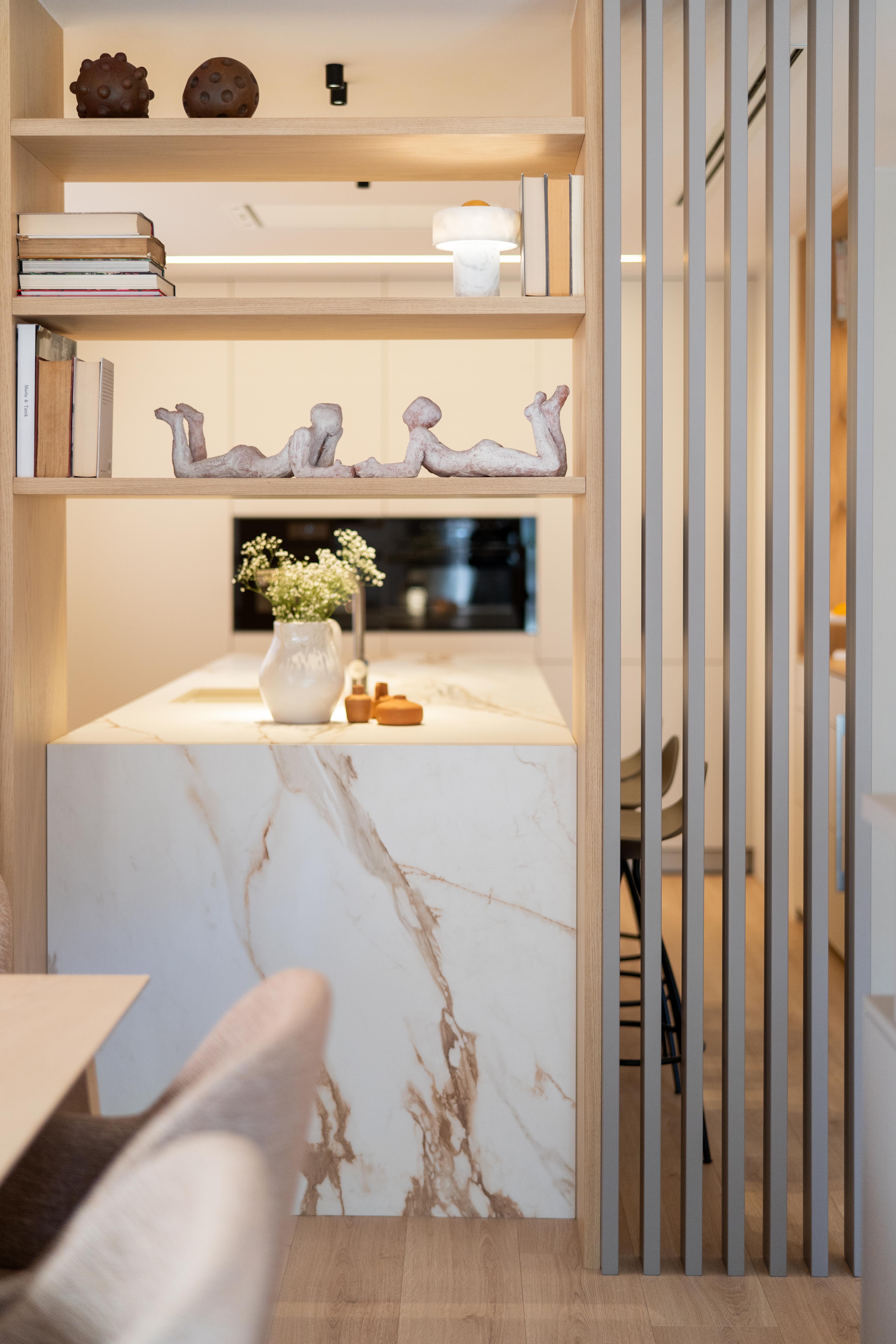 Encimera de cocina con mármol blanco