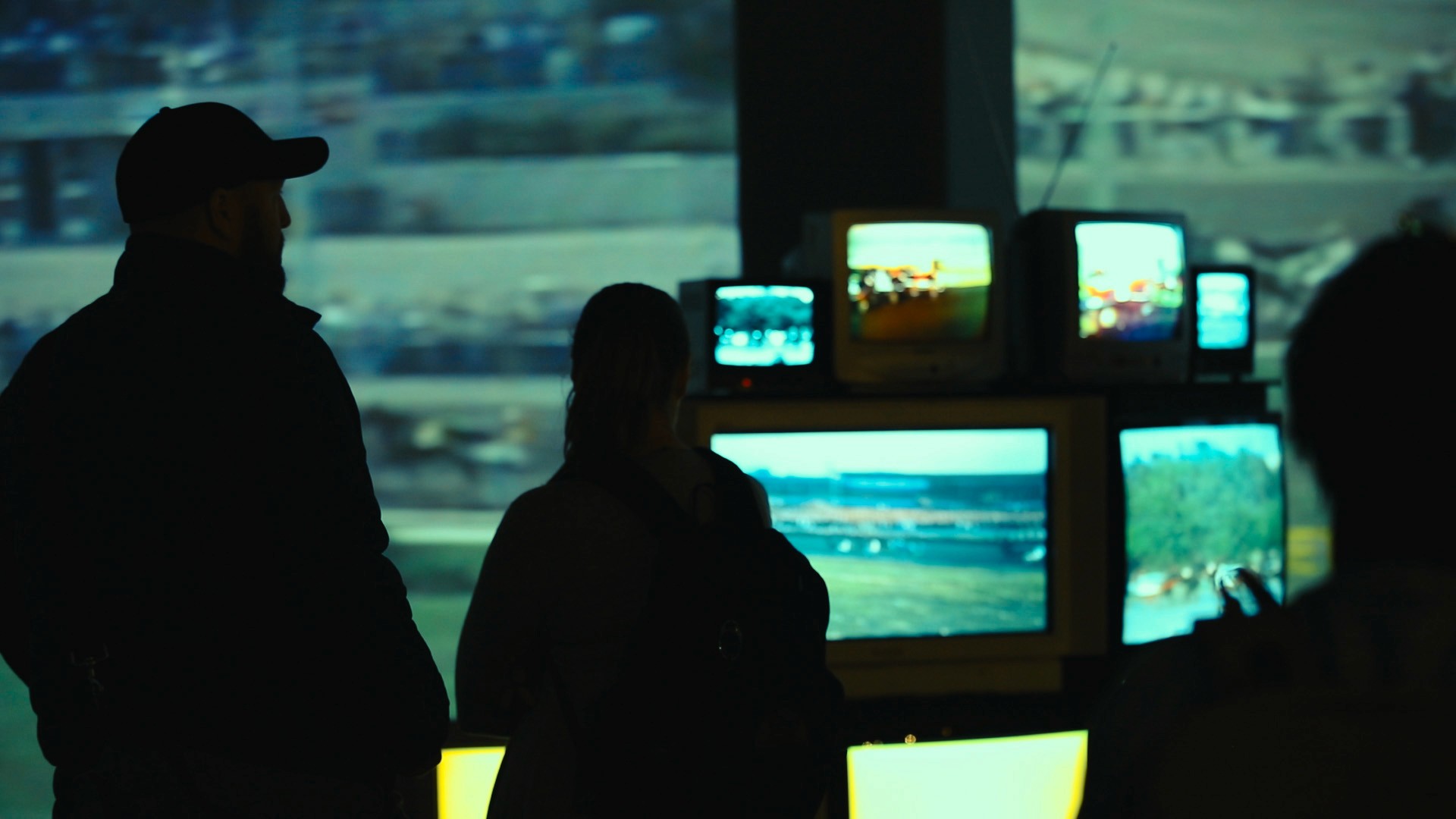 Grid distorted Rimowa Suitcase