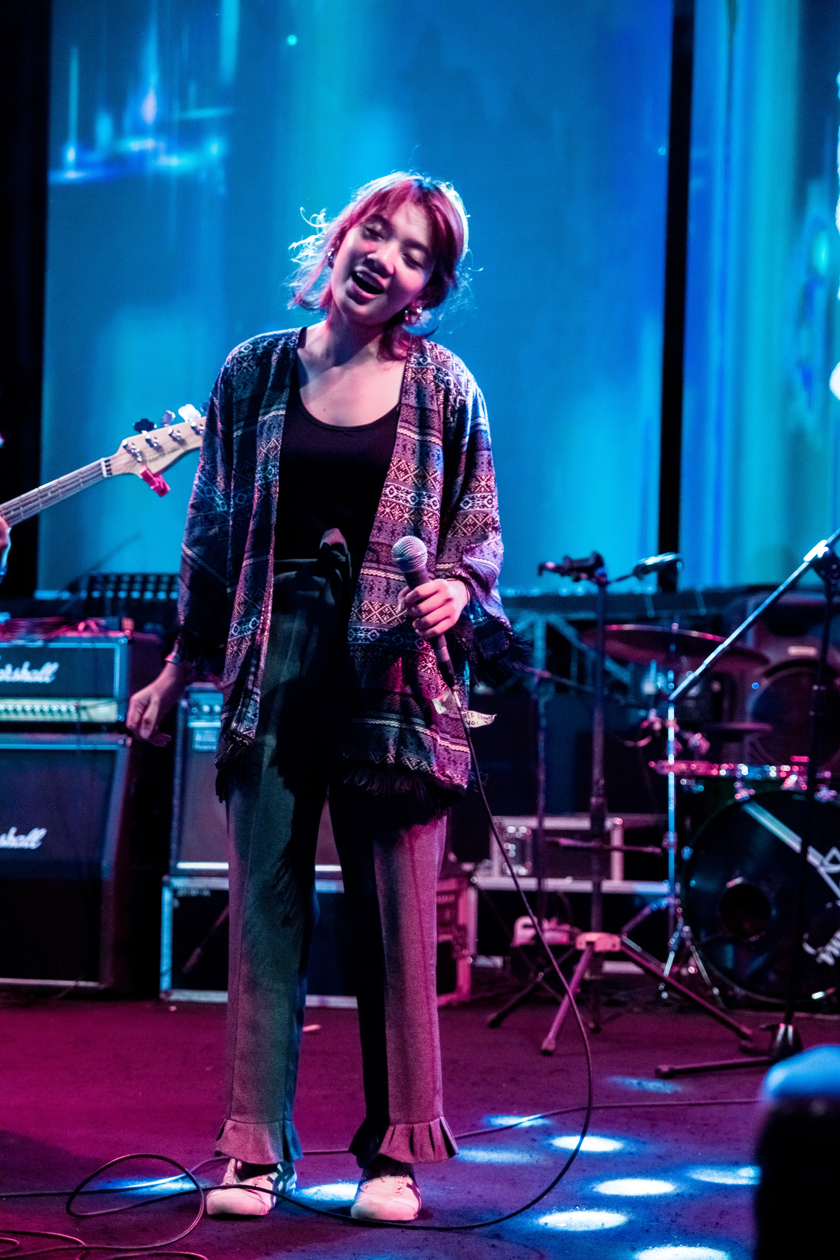 Vocalist of Layung Temaram, Perform at Road to Soundrenaline Surabaya