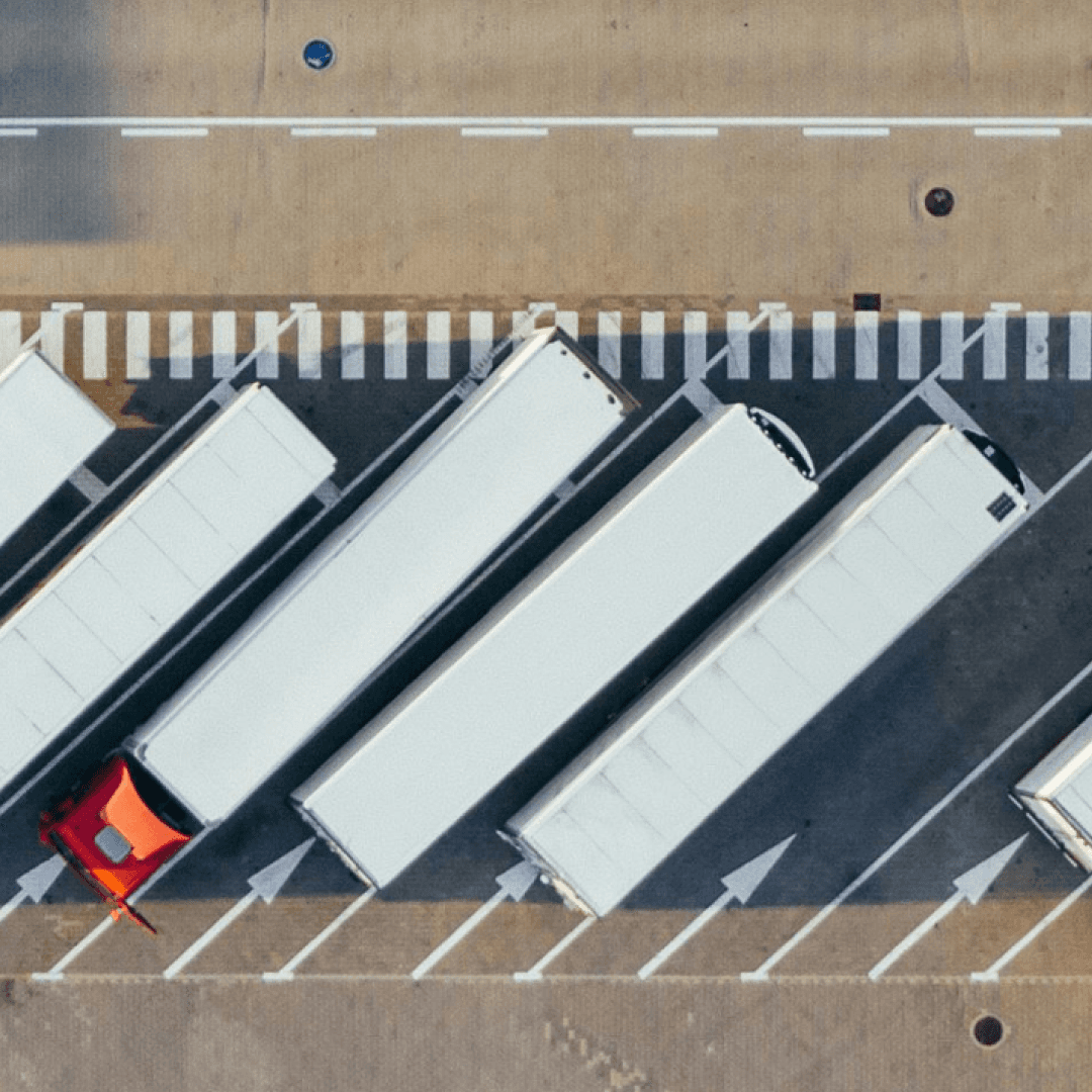 Overhead view of trailers parked in organized yard lanes managed by yard management system