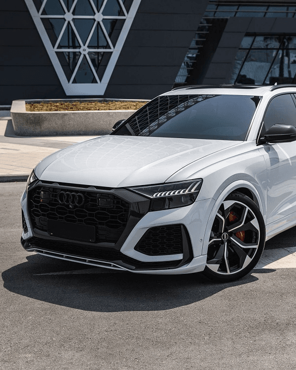 Audi RSQ8 