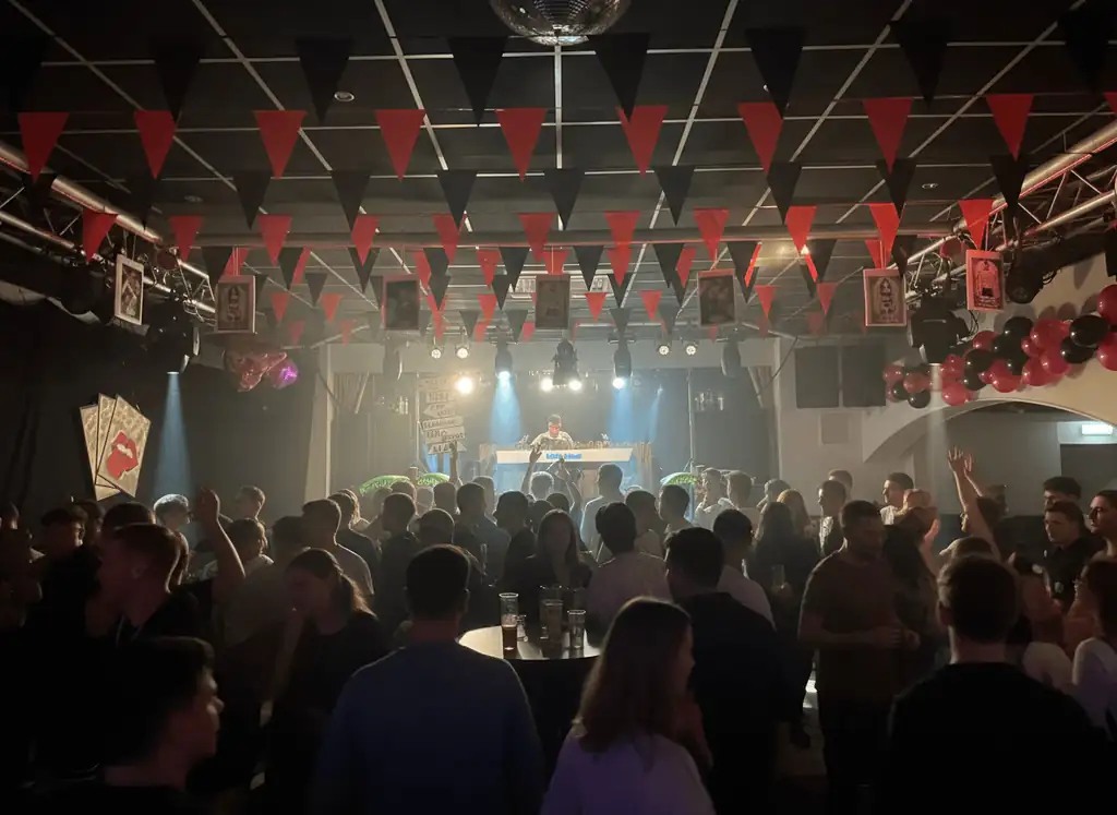 Café-zaal D'n Bakker Hoogeloon