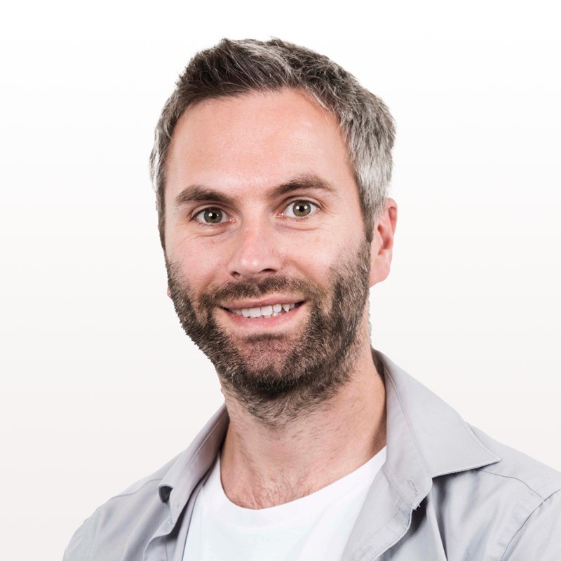Portrait photo of Jon Stones