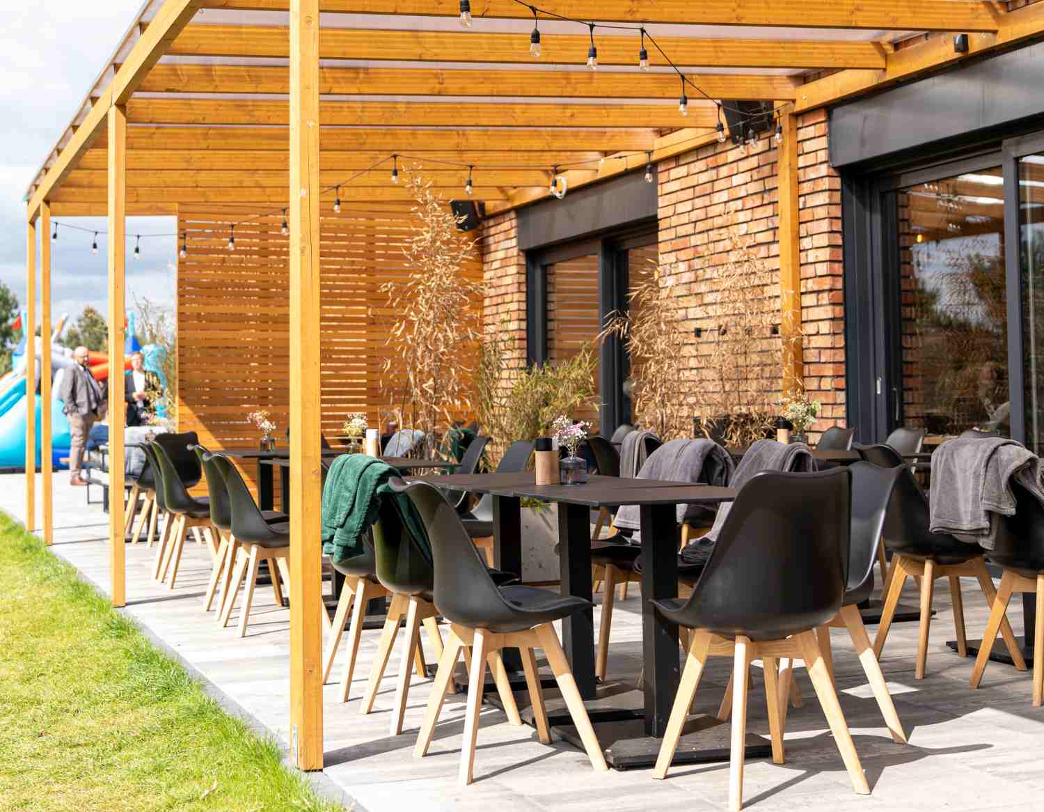 negocjacje biznesowe restauracja ogród spokojne miejsce