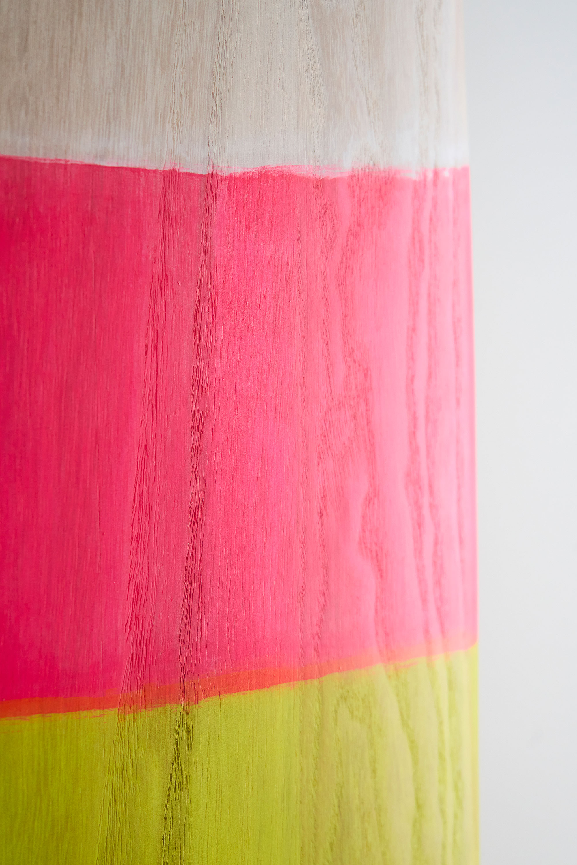 Grain texture of a wooden surfboard