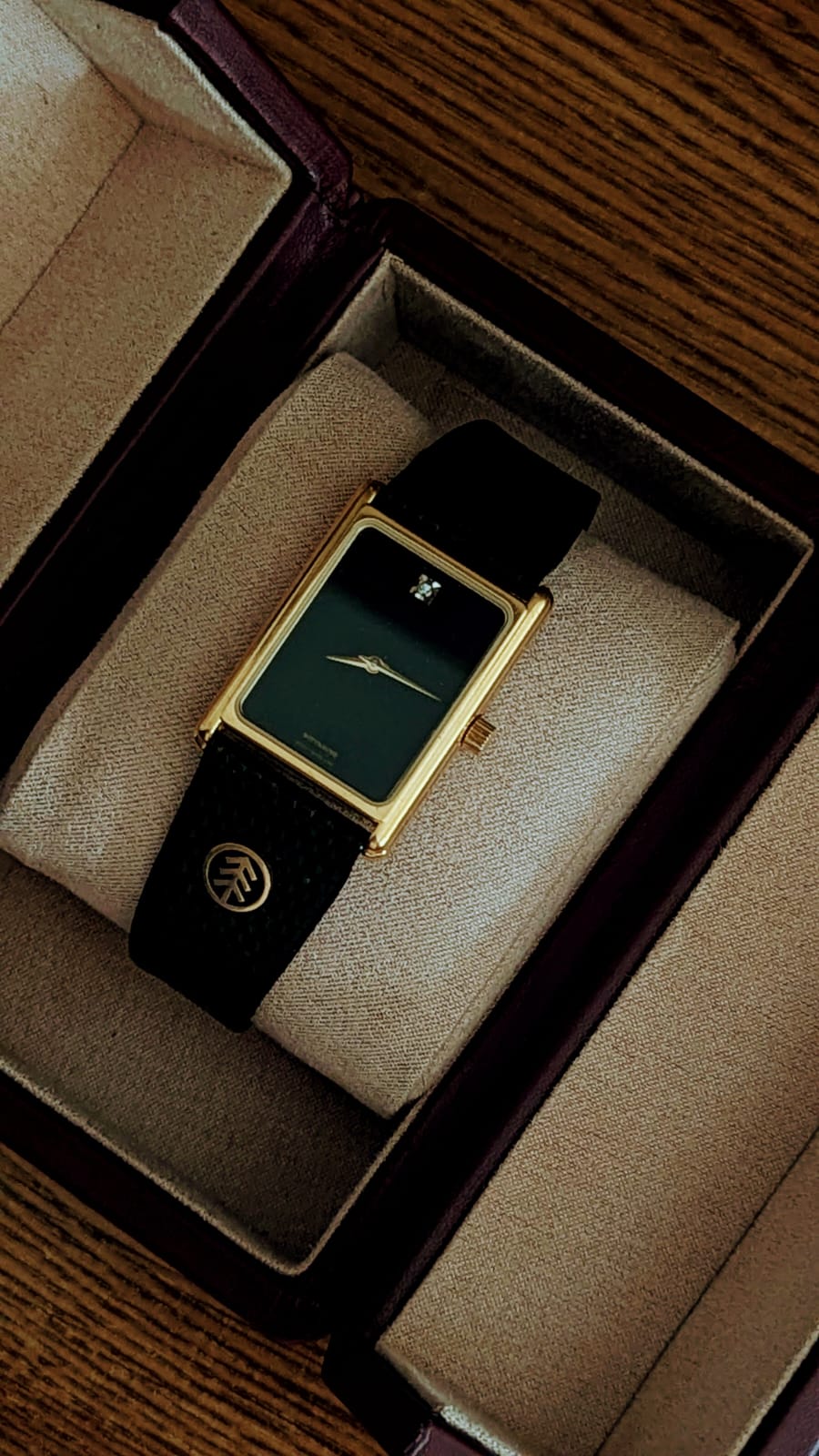 Vintage wittnauer diamon accent watch in the box