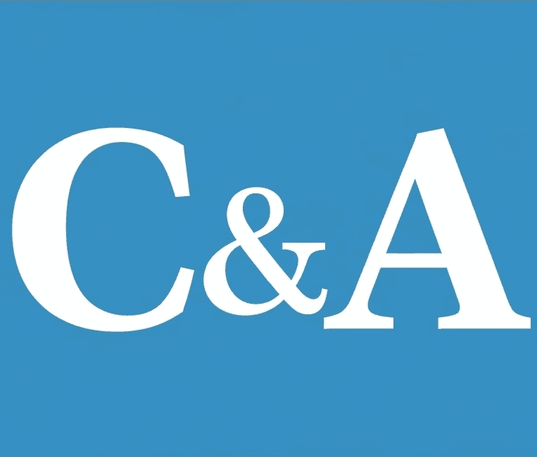 ciglas C & A em fundo azul