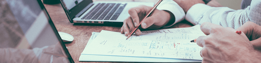 numero eori - person writing