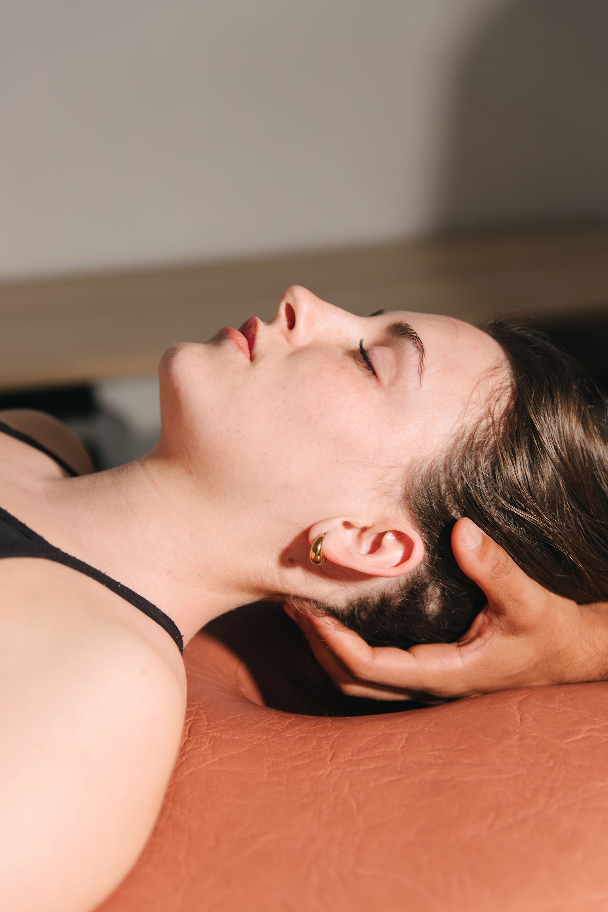 Sesión de fisioterapia y masaje terapéutico en La Base Strength, Sitges