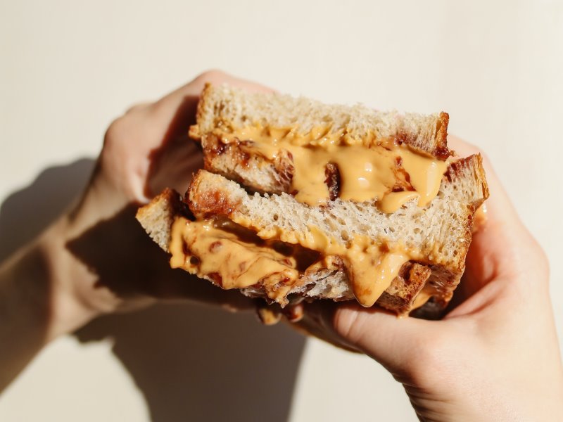 Sandwich al burro di arachidi
