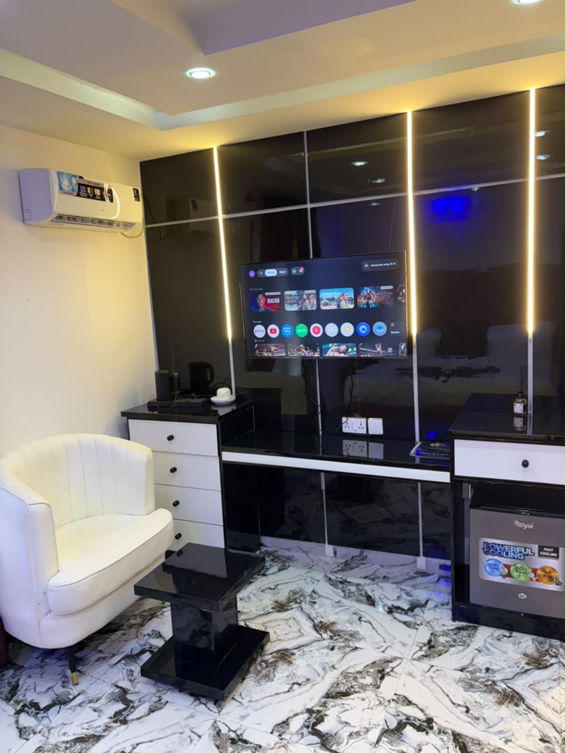 Authentic Exclusive Gold Coast Hotel & Suites photograph
