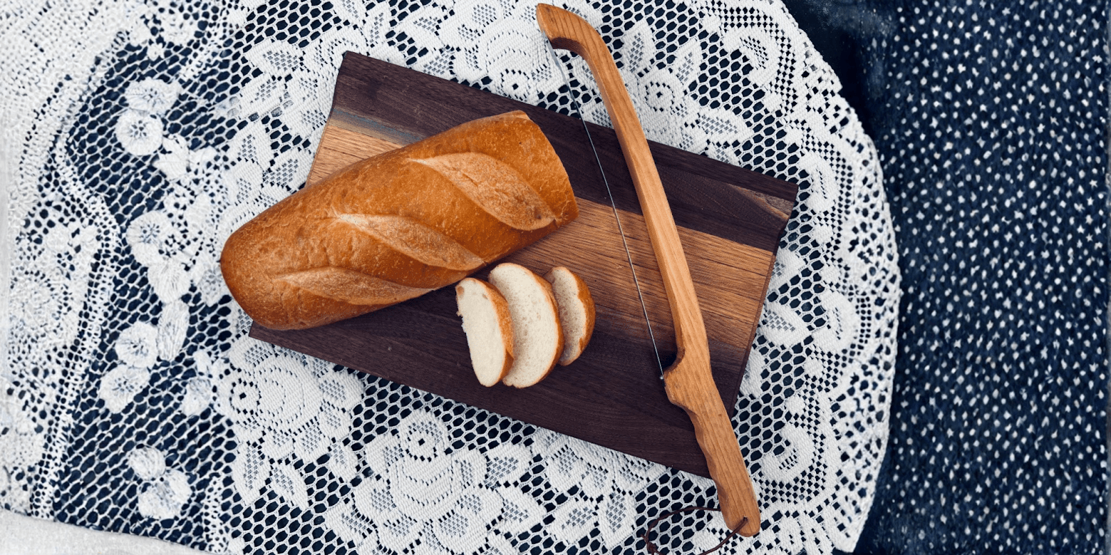 Handcrafted sourdough bread knife, perfect gift for baking enthusiasts, featuring premium wood and custom engraving.