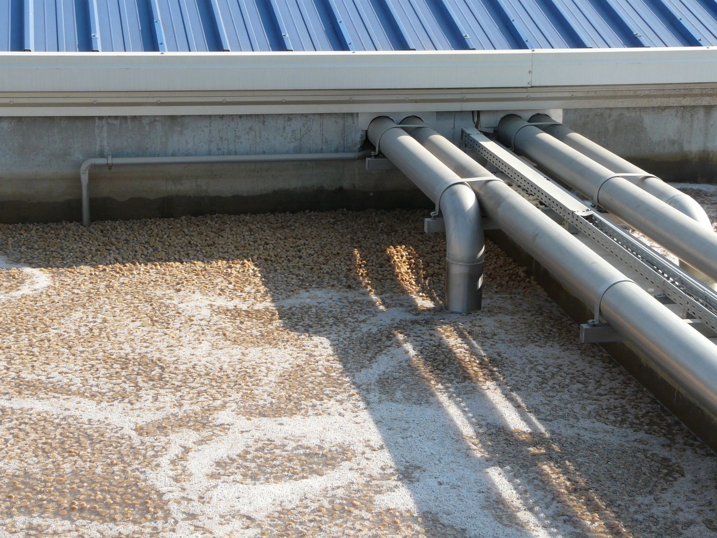 Carrier retention sieves in the HYBRATOR basin at Magyar Suzuki, Esztergom