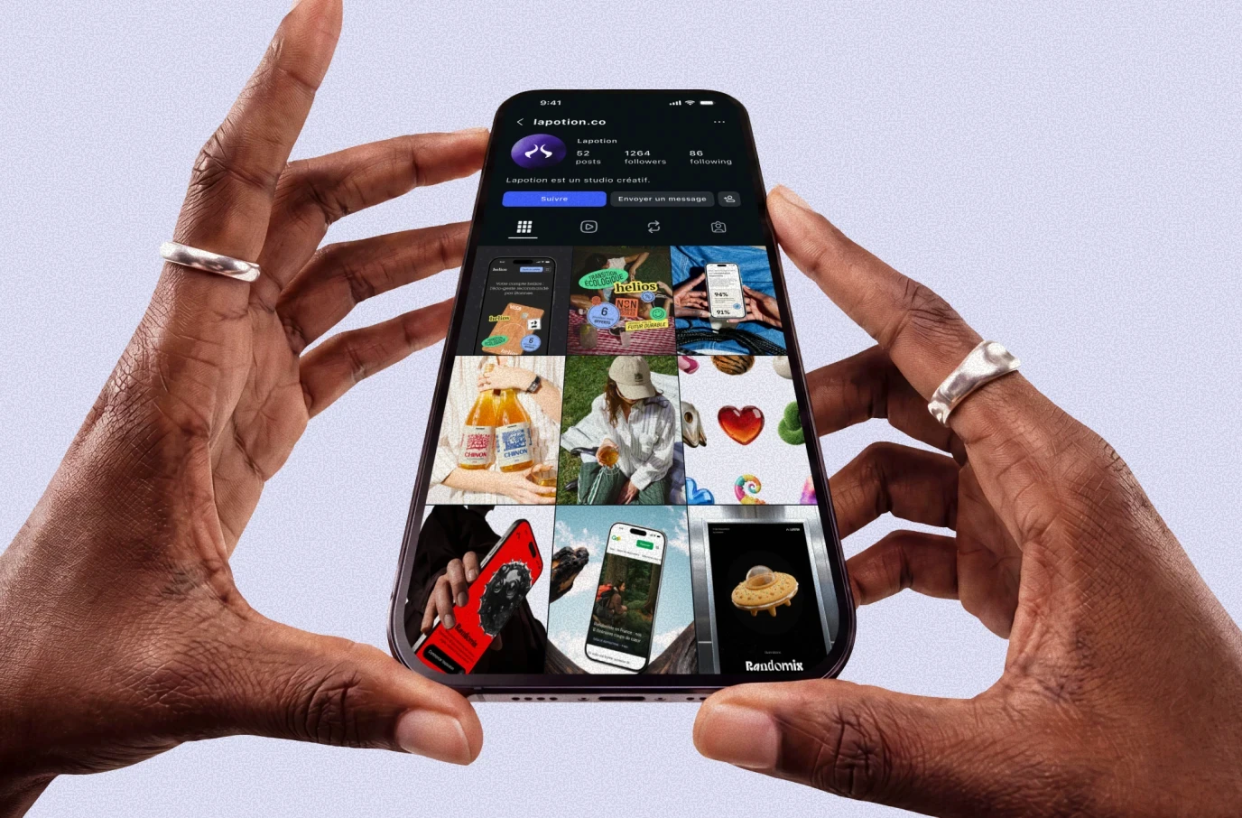 Compte Instagram du studio de design Lapotion affiché sur un smartphone