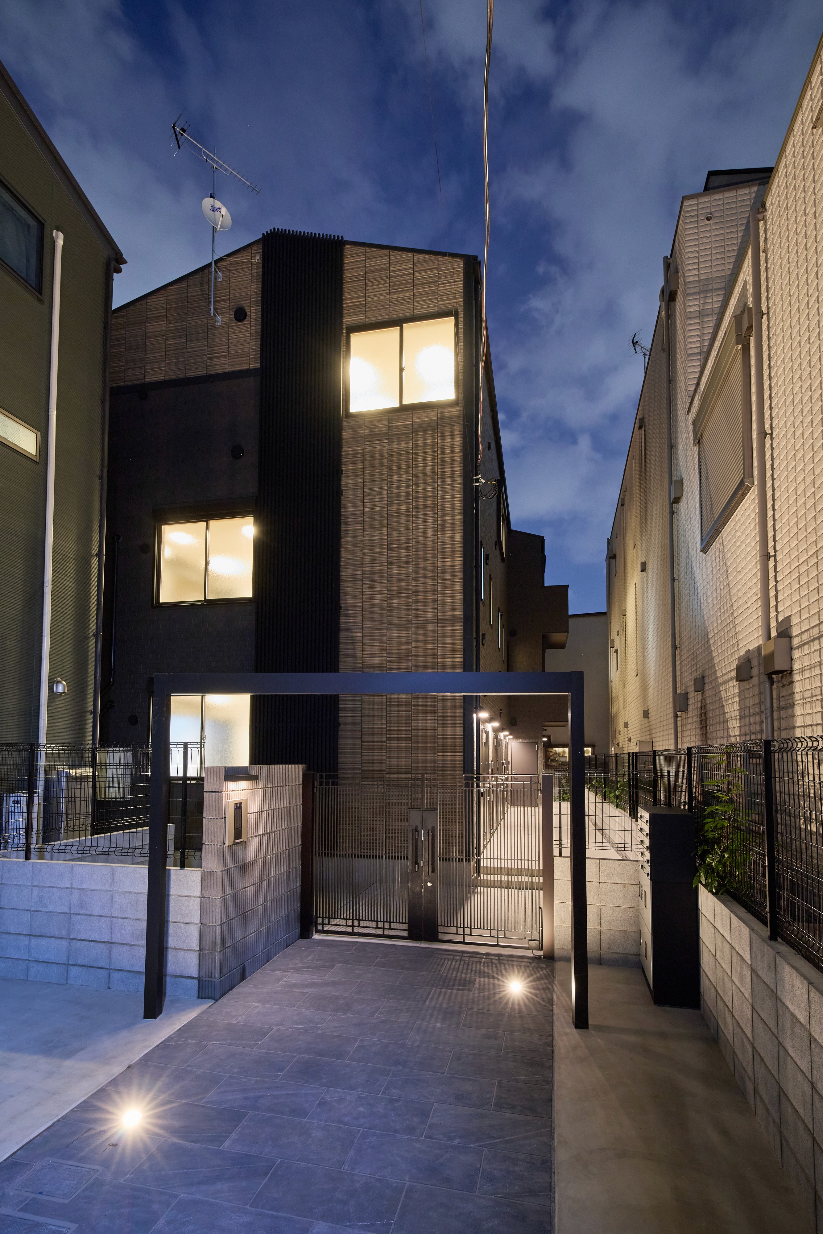 WoodCrest荒川Residence_外観（夜）