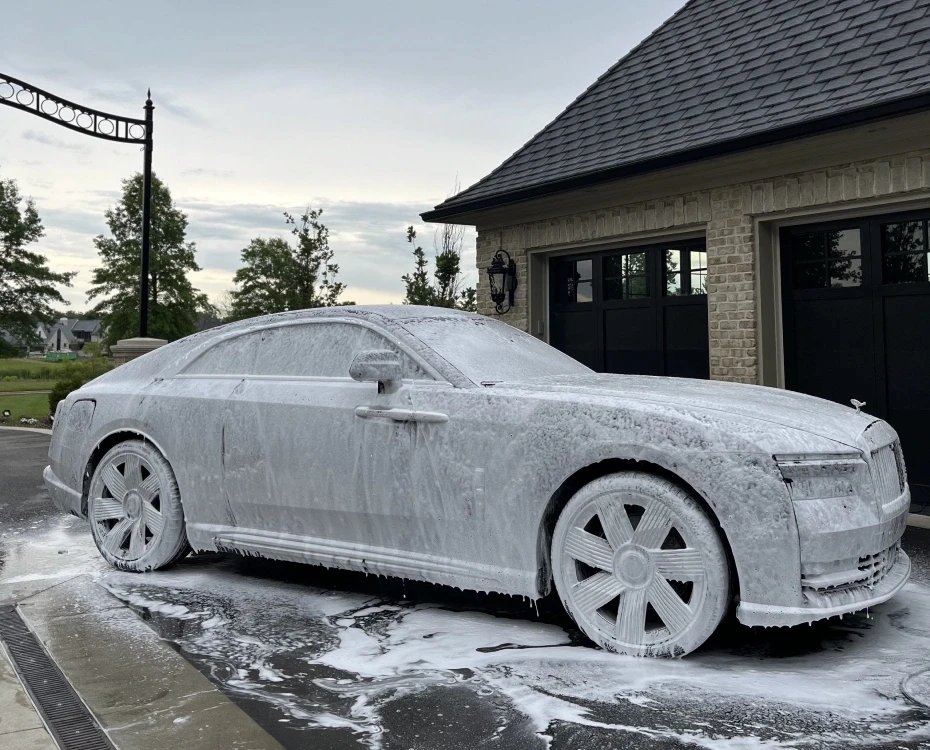 Mobile Auto Detailing in Chicago - Pinnacle Auto