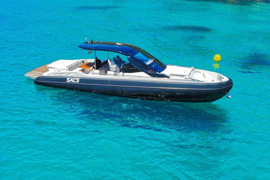 Yacht gallery image