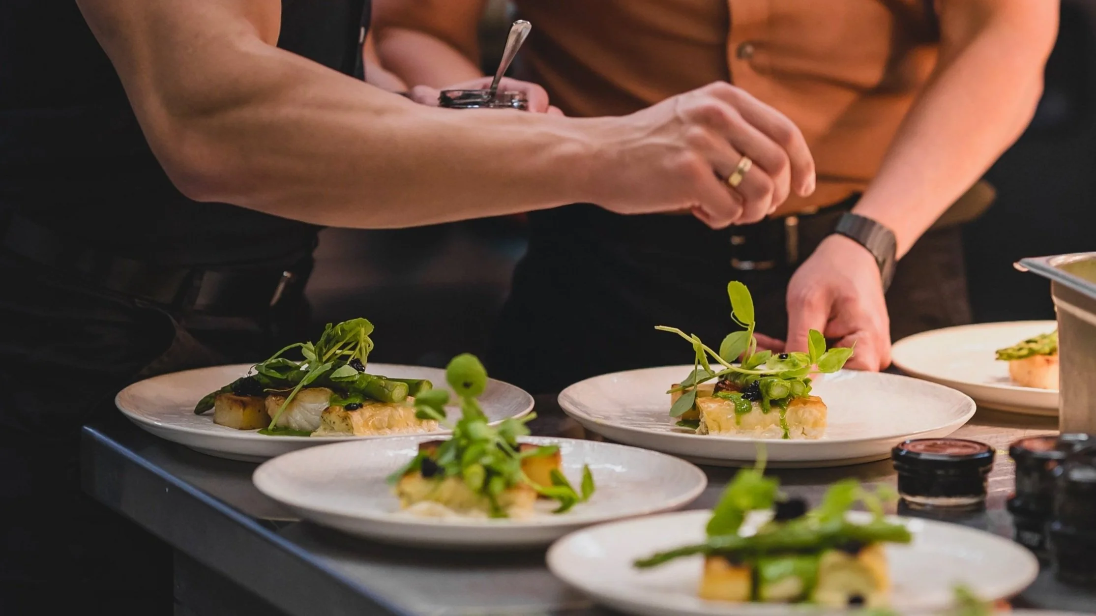 A large jetliner sitting on top of an airport tarmac