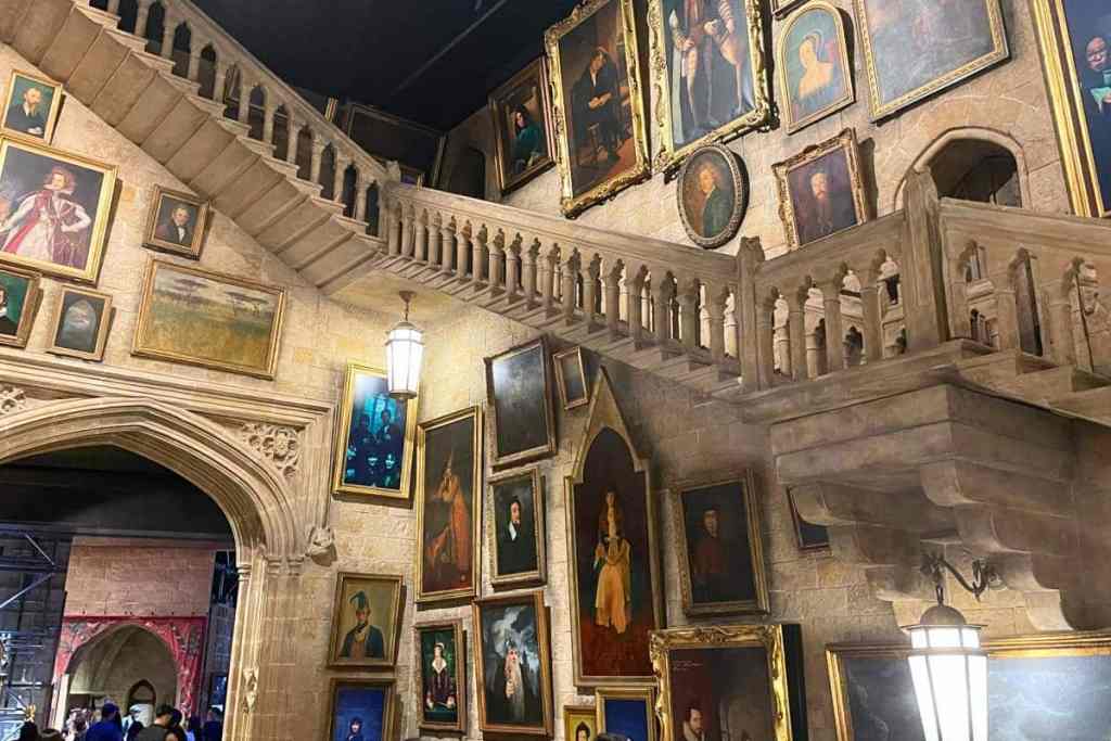 moving staircase, warner bros studio tour