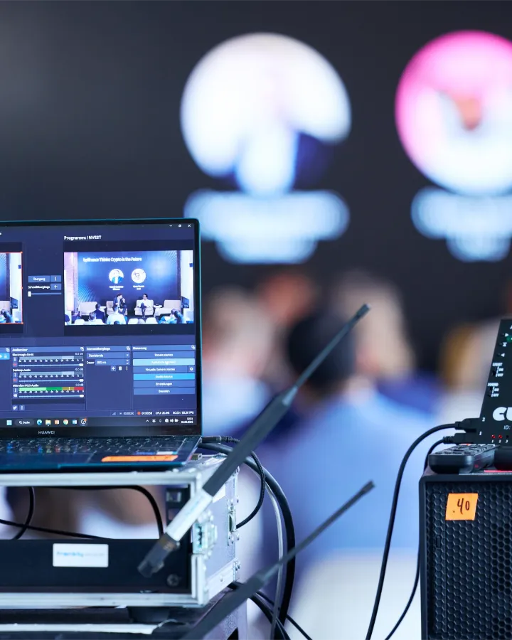 Conference venue Berlin with professional event, streaming and presentation technology