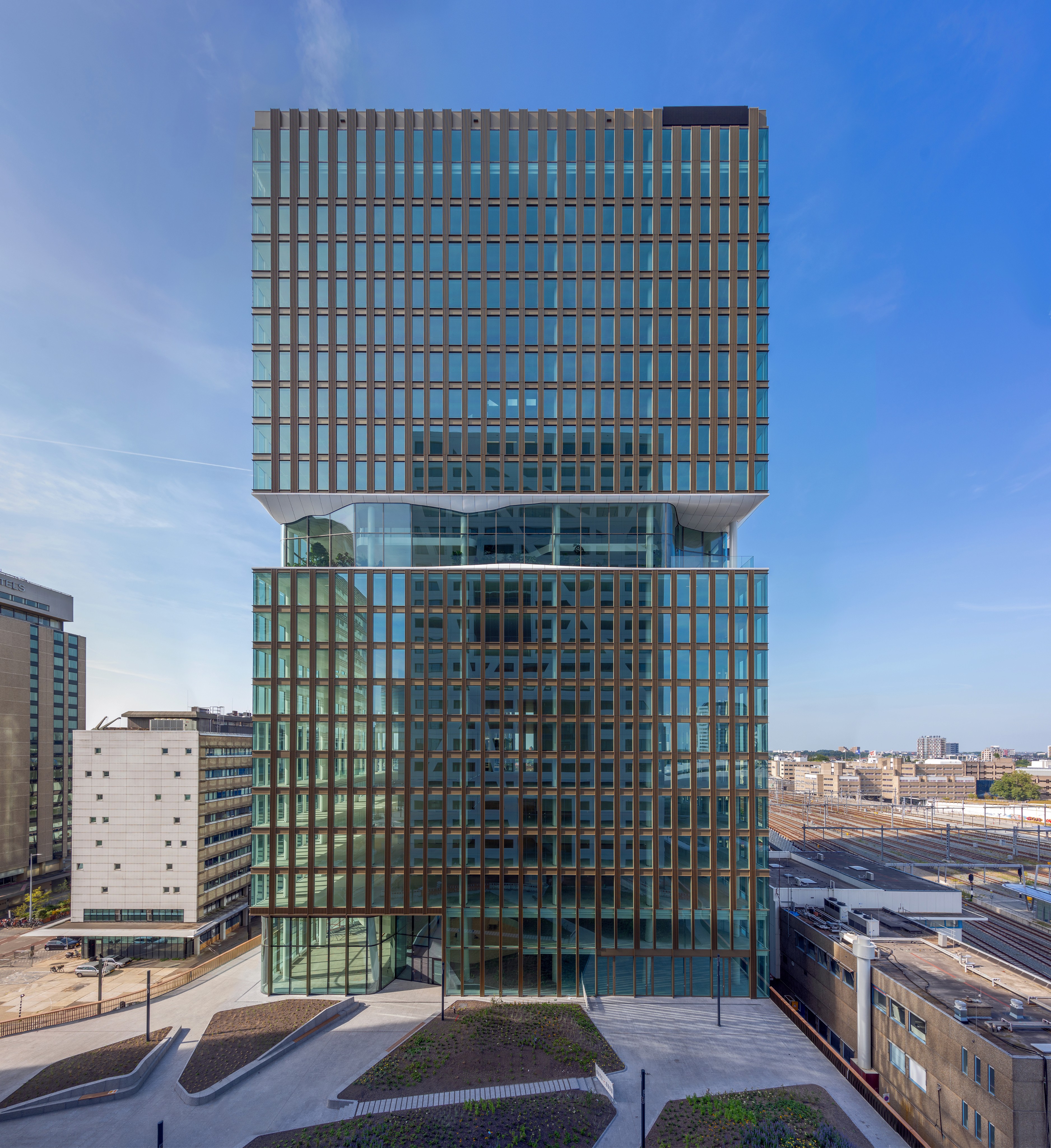 office example APF by Analogue agancy
