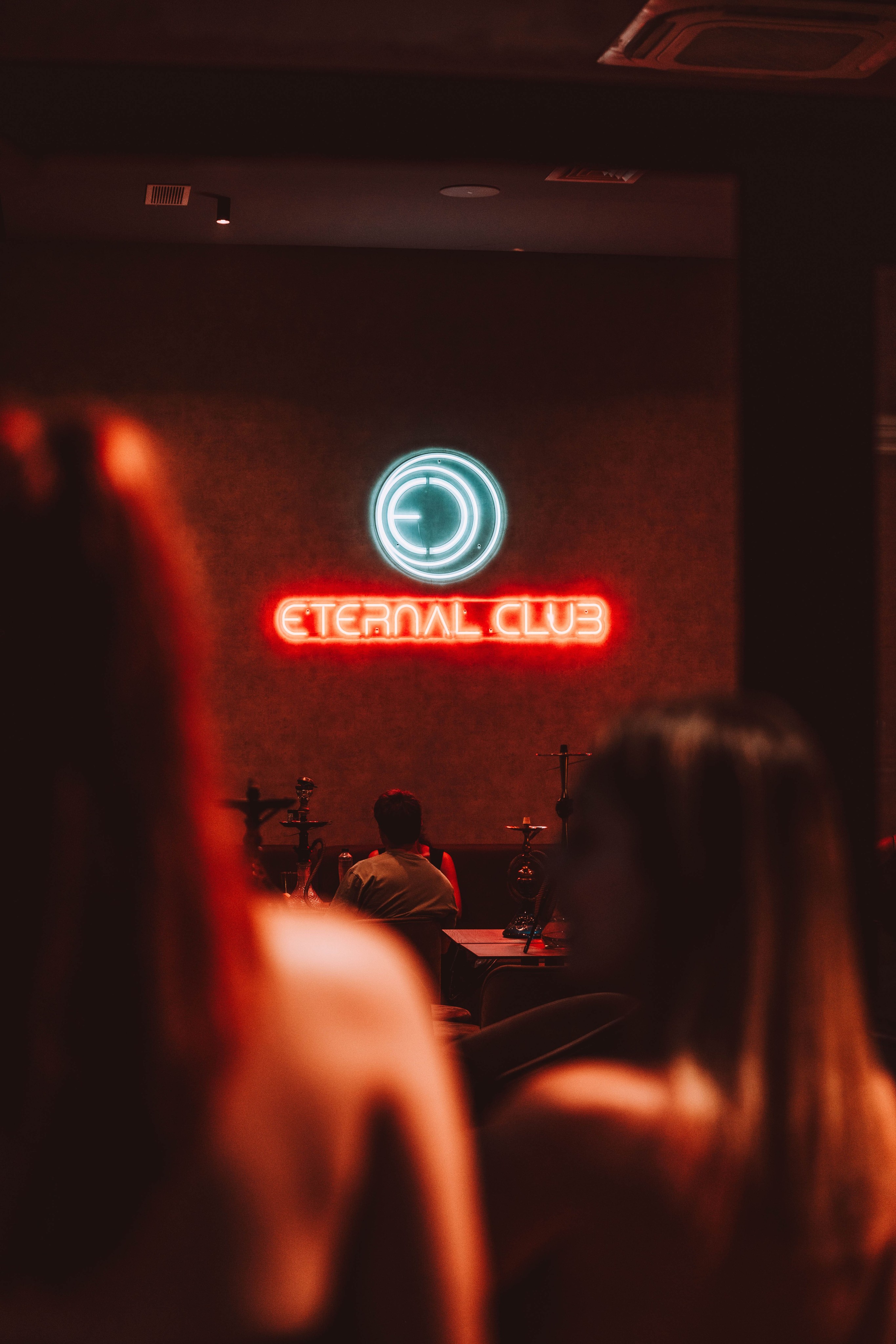 neon colgado eternal club málaga