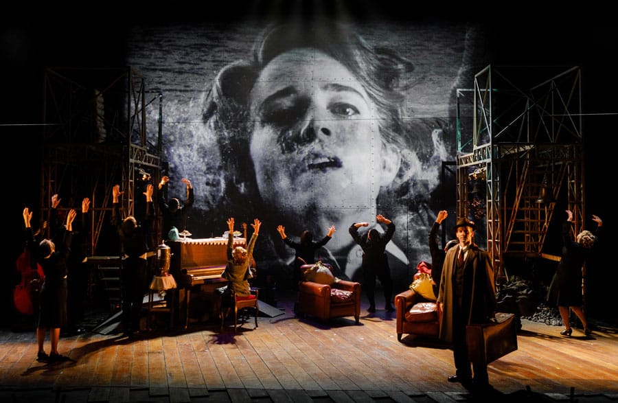 Brief Encounter Kneehigh Theatre