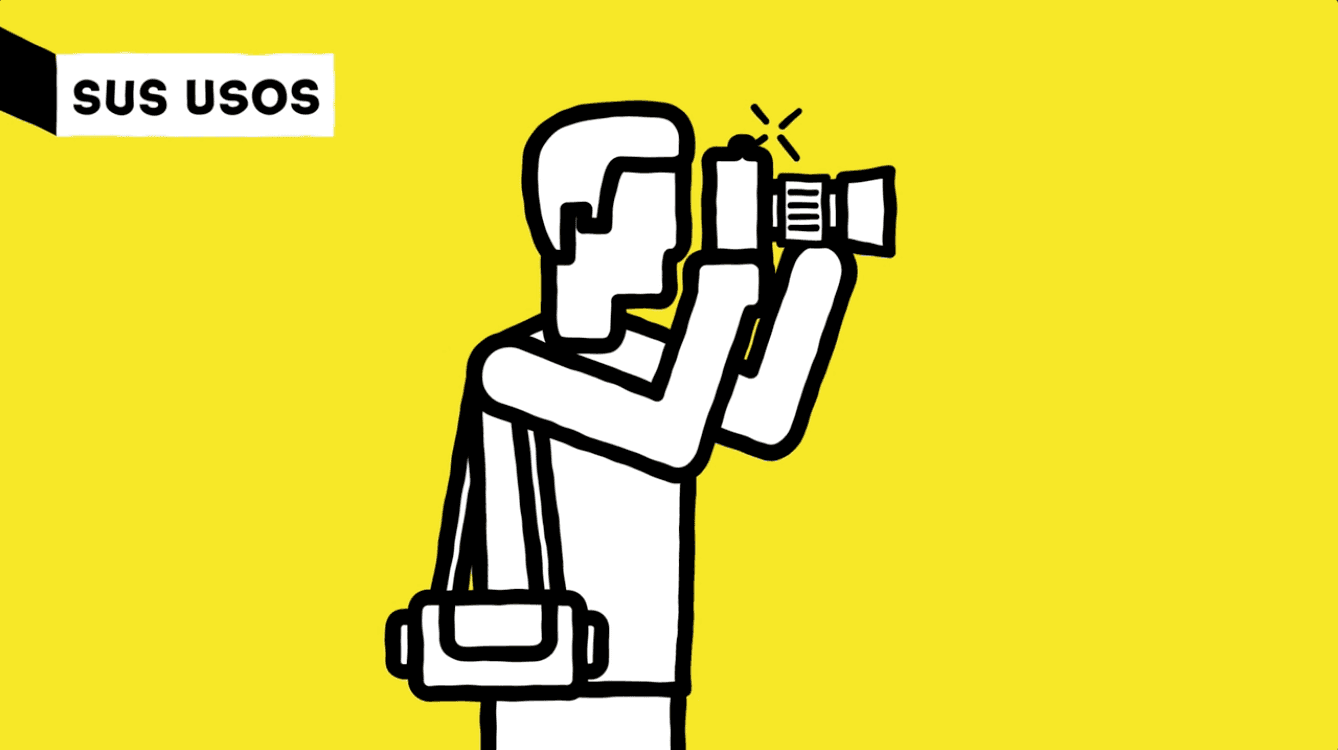 Entrepreneurs engaging in a lively discussion during a Bizz Buzz networking event.