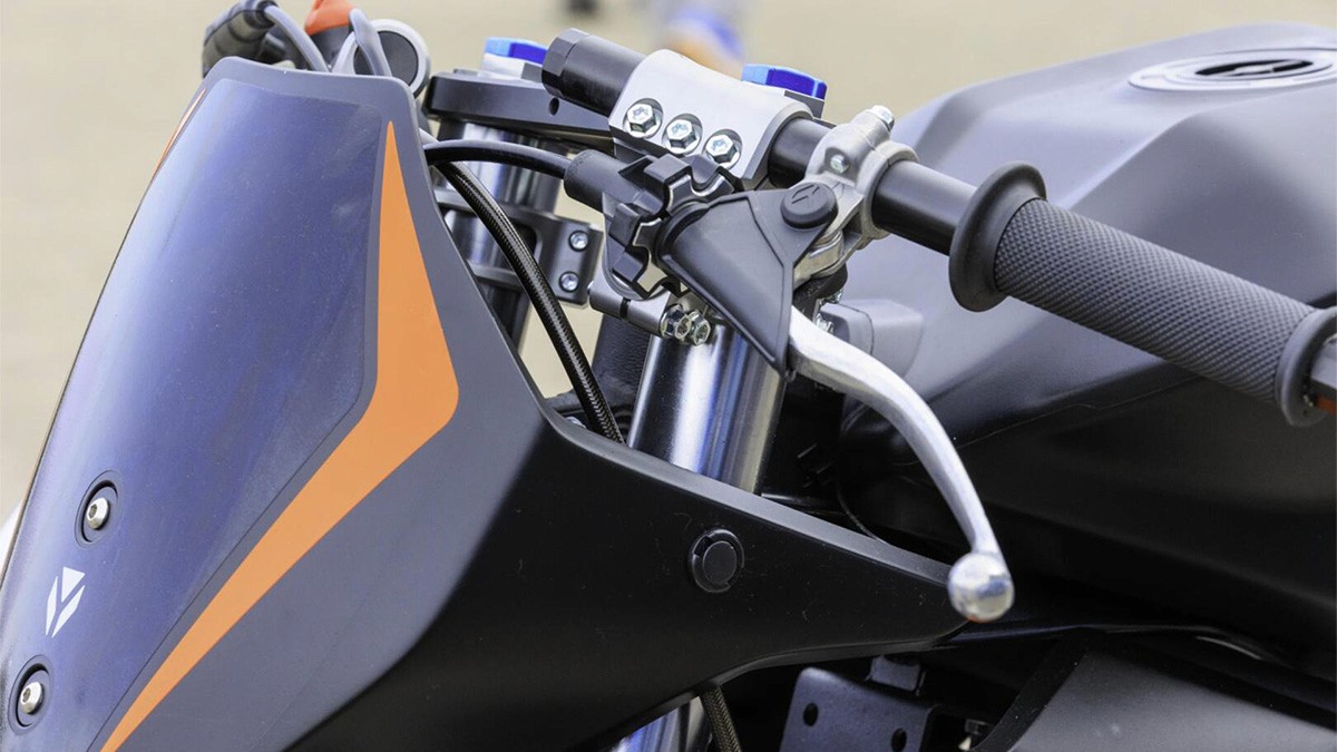 ycf mini gp motorbike design race track france moto rouv design studio designer cedric rouvroy mx test paget