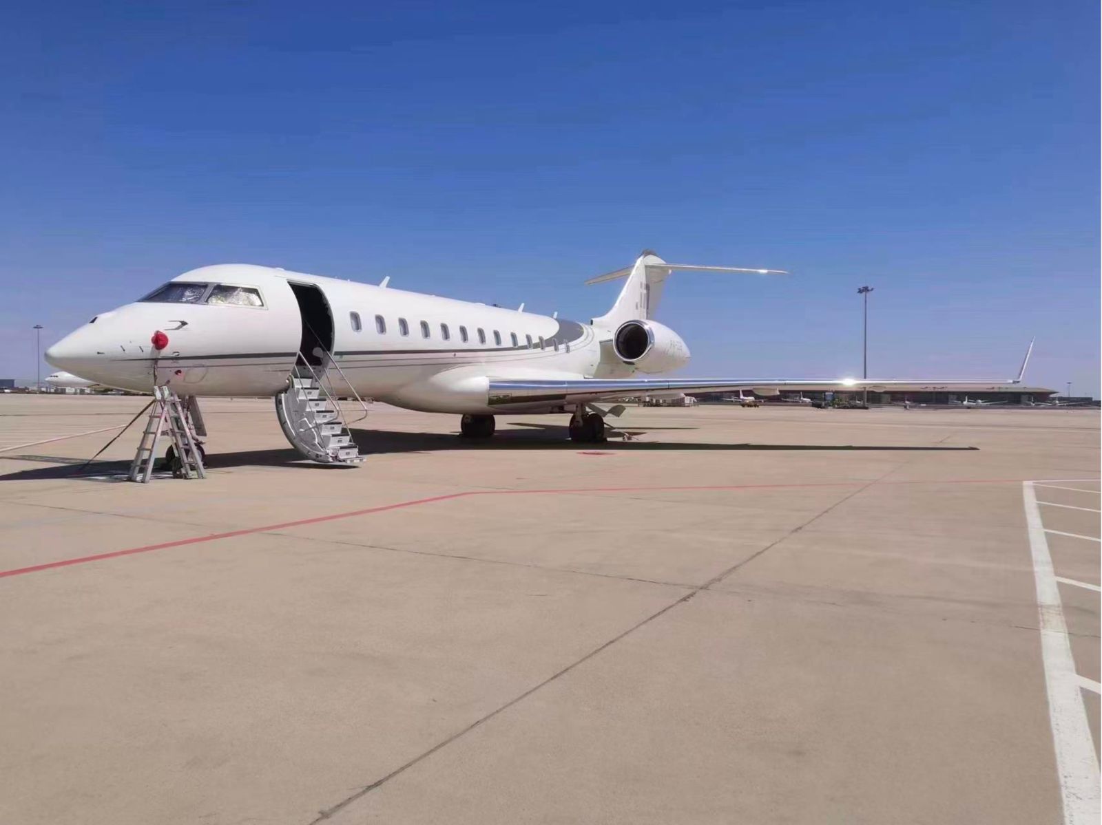 2021-Bombardier-Global-6500
