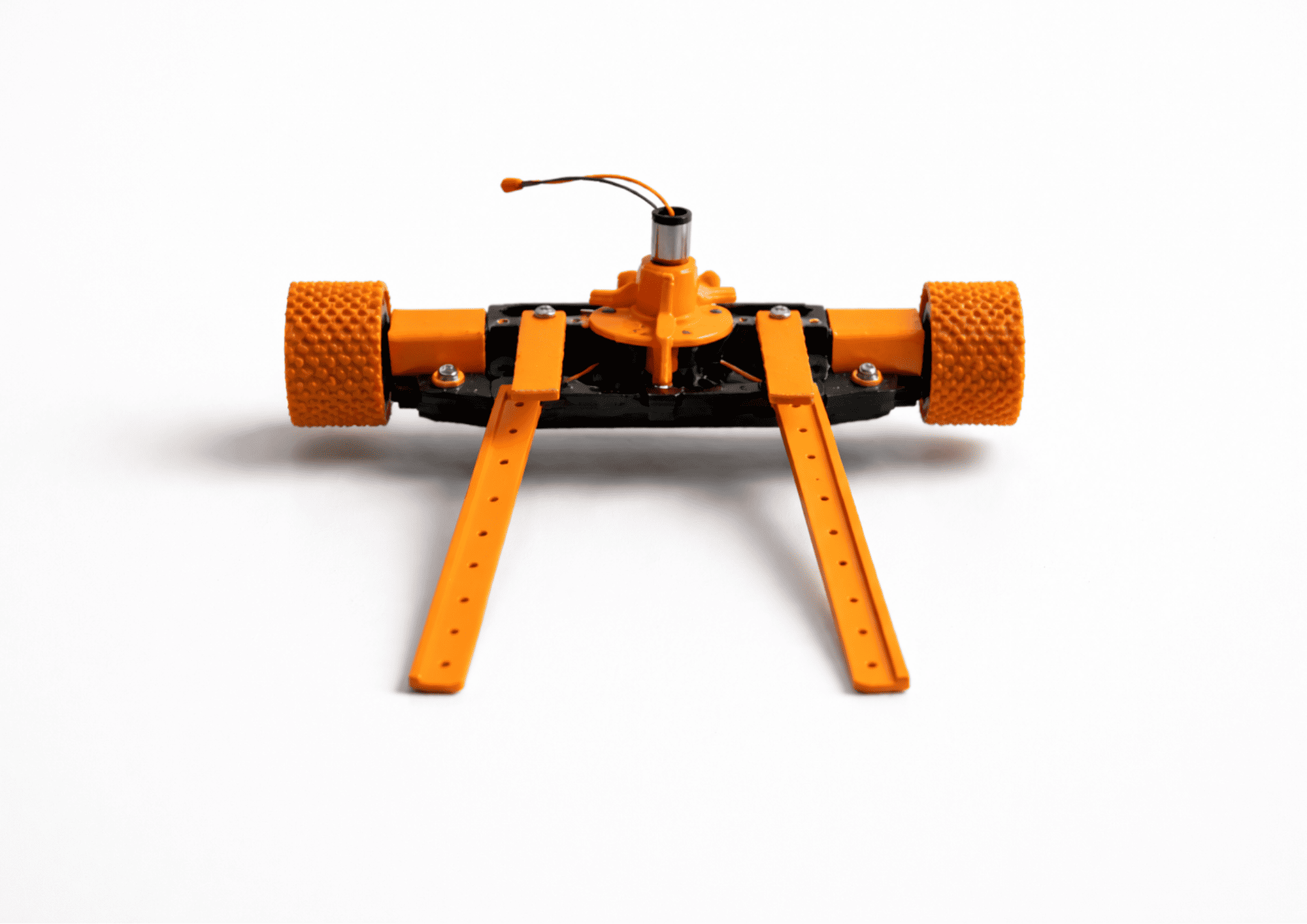 Advanced suction LFR chassis floating product shot – lightweight 45g high speed frame