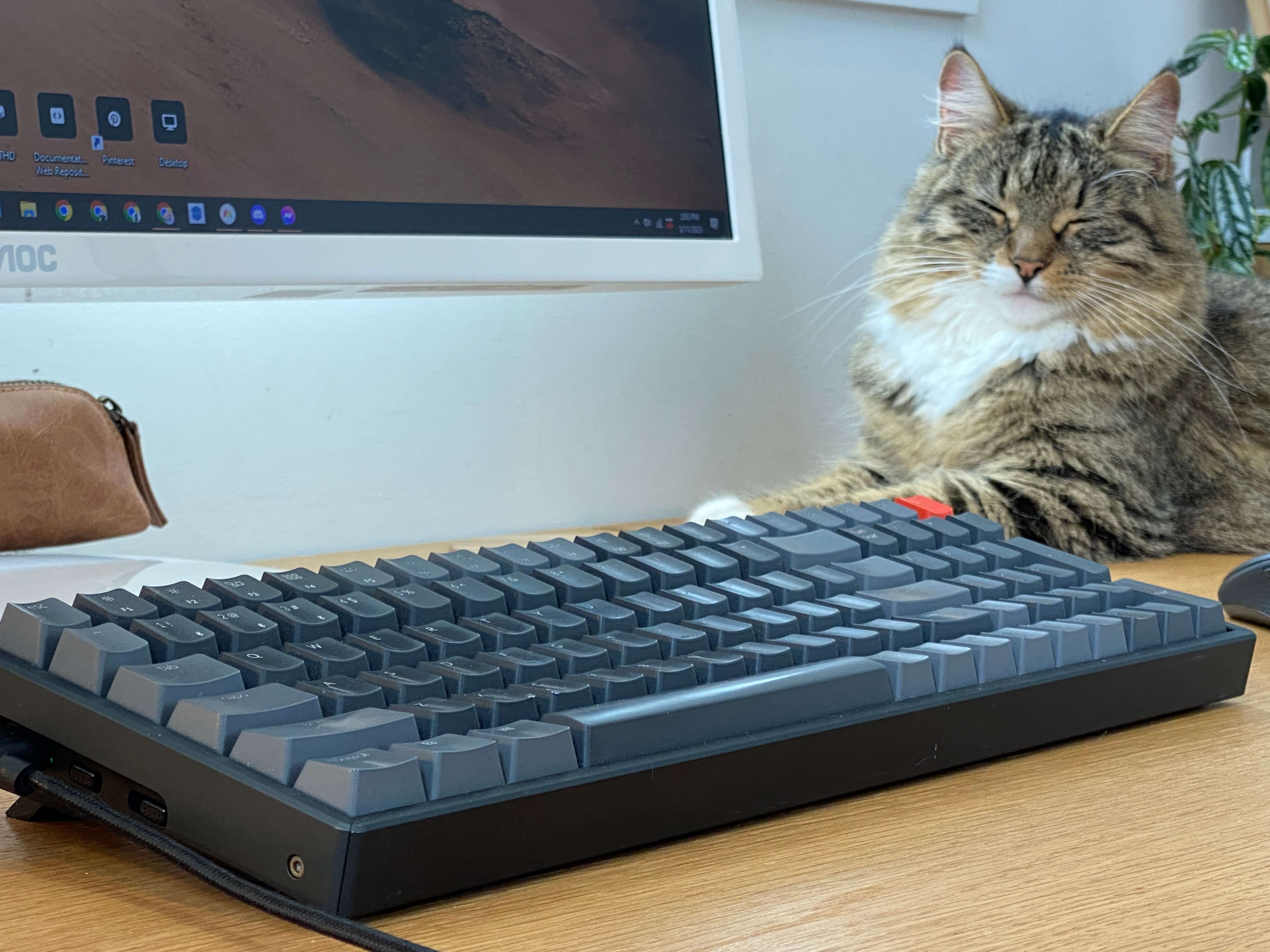 Bluetooth mechanical keyboard by Keychron