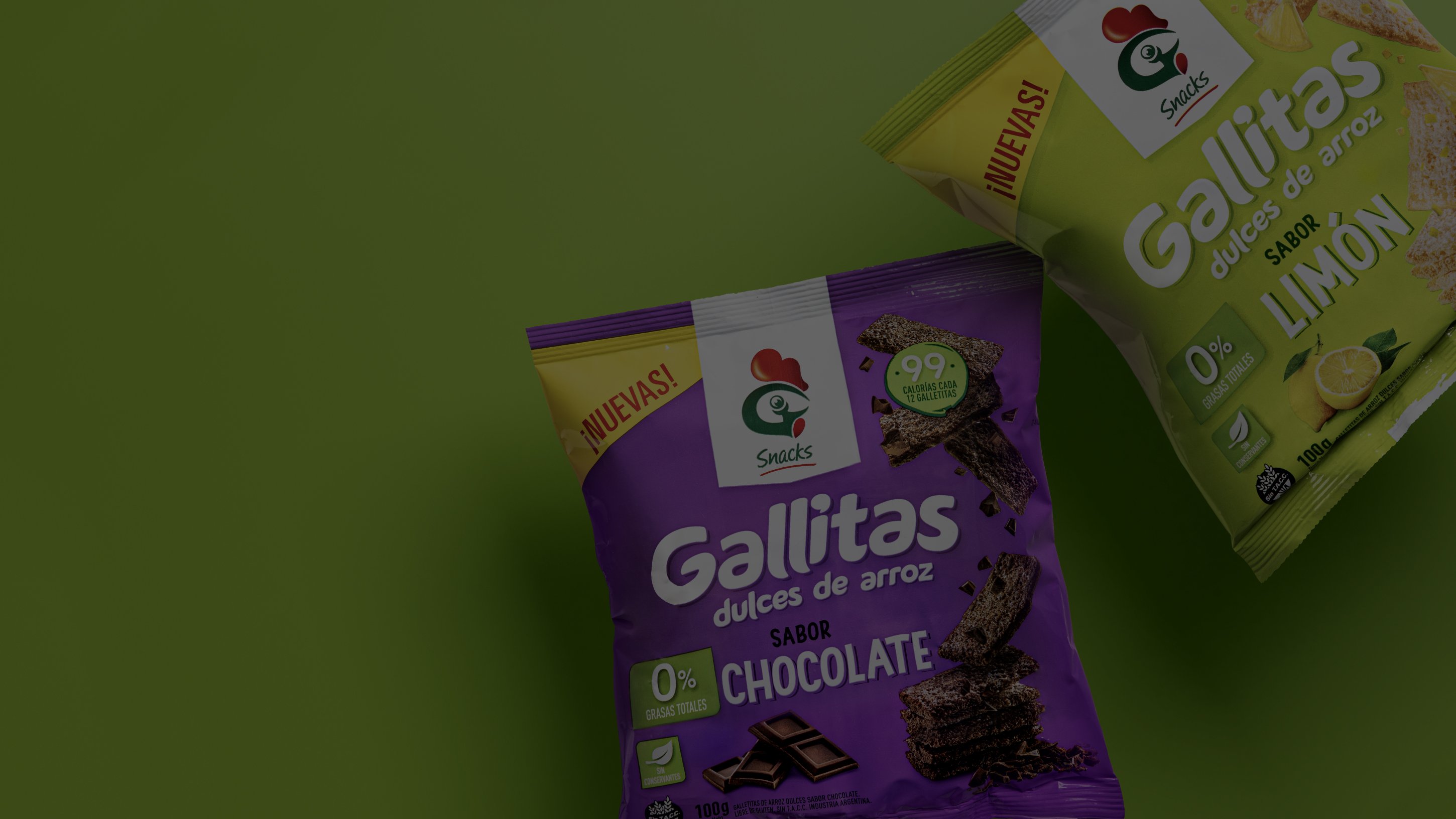 Two colorful snack packages on a green background. The left is purple, labeled "Gallitas sabor chocolate," and the right is yellow, labeled "sabor limón."