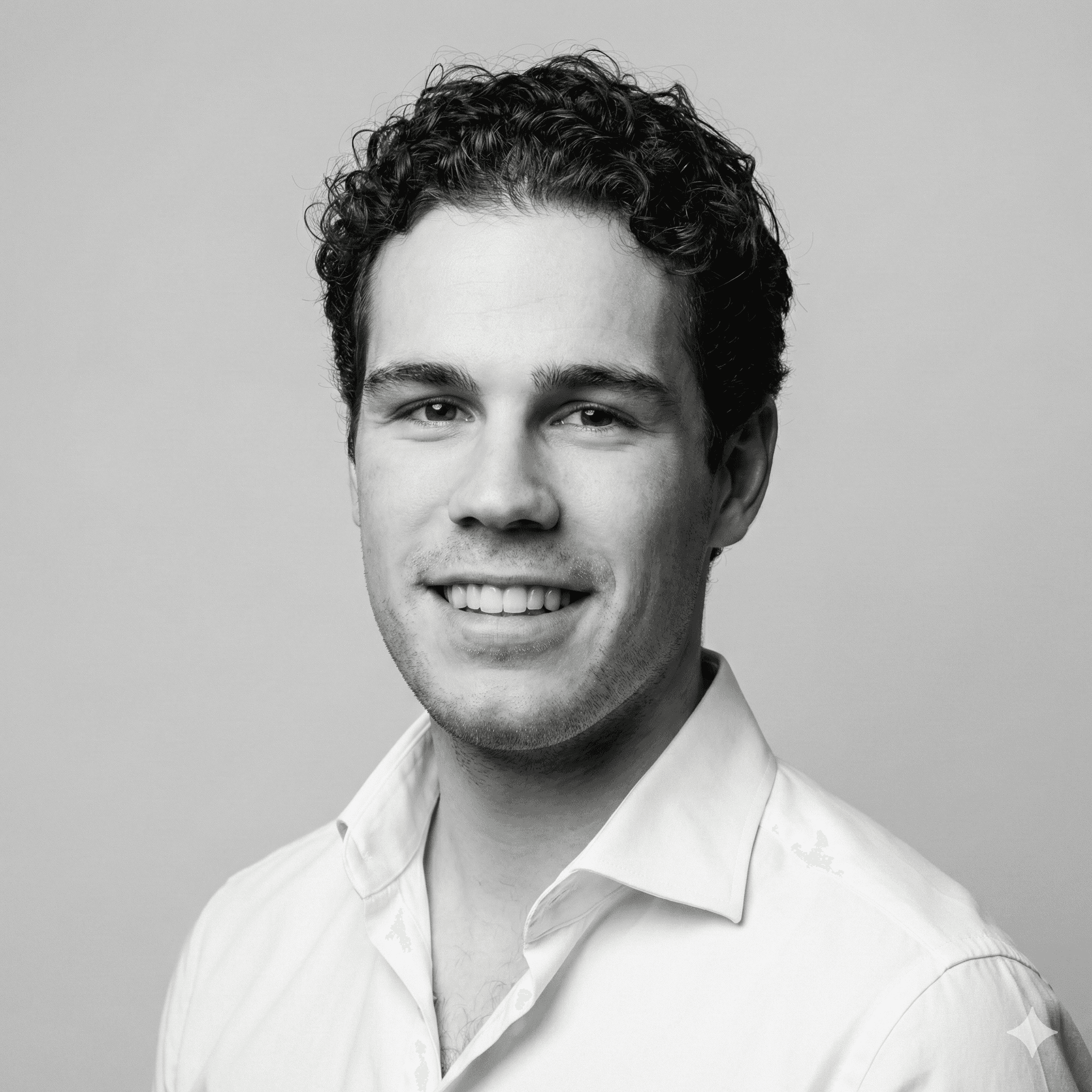 Portrait of a young girl with sunglasses