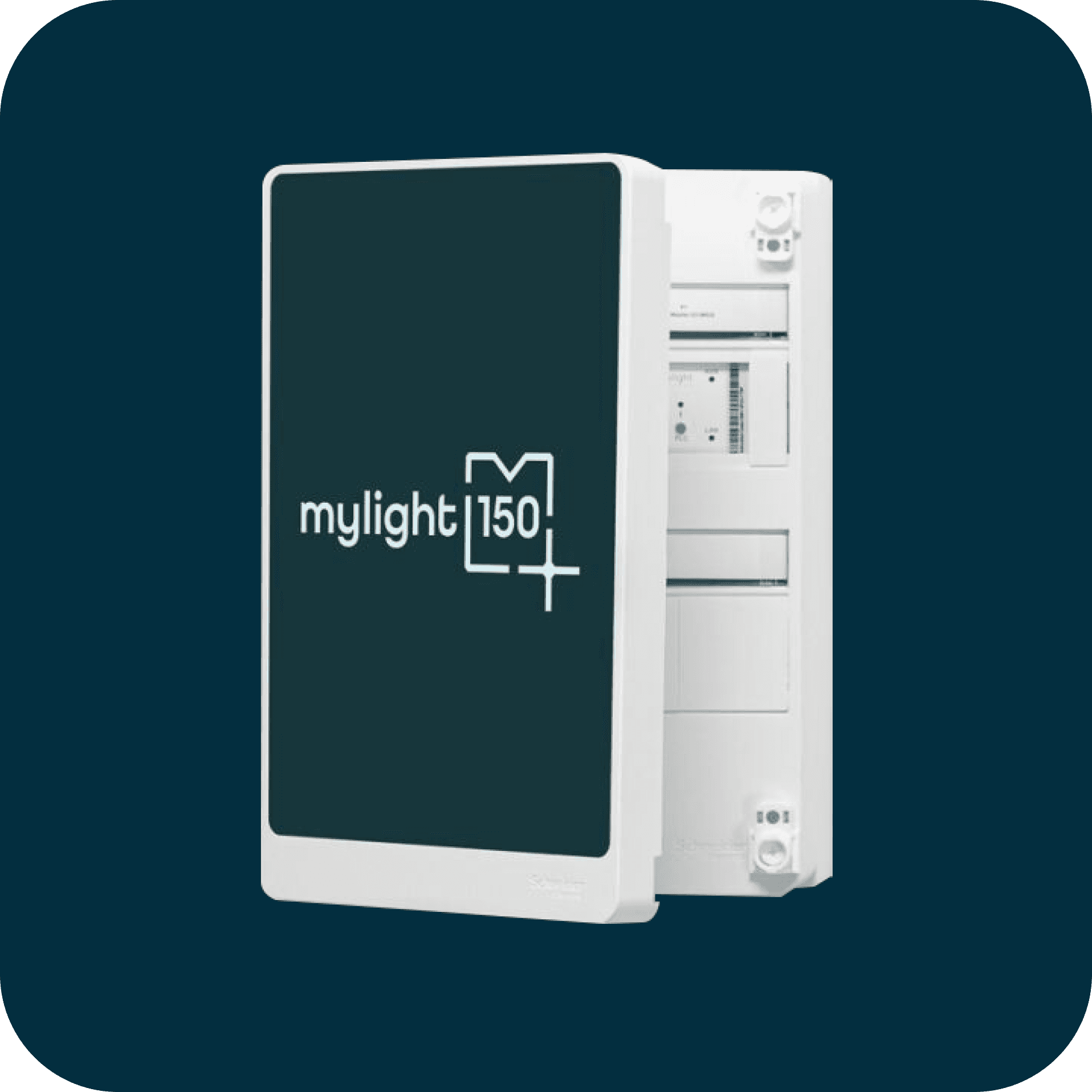 Photo d’un gestionnaire de surplus de la marque MyLight150 utilisé par Solarock lors d’installations photovoltaïques qui nécessitent de stocker l’énergie produite.