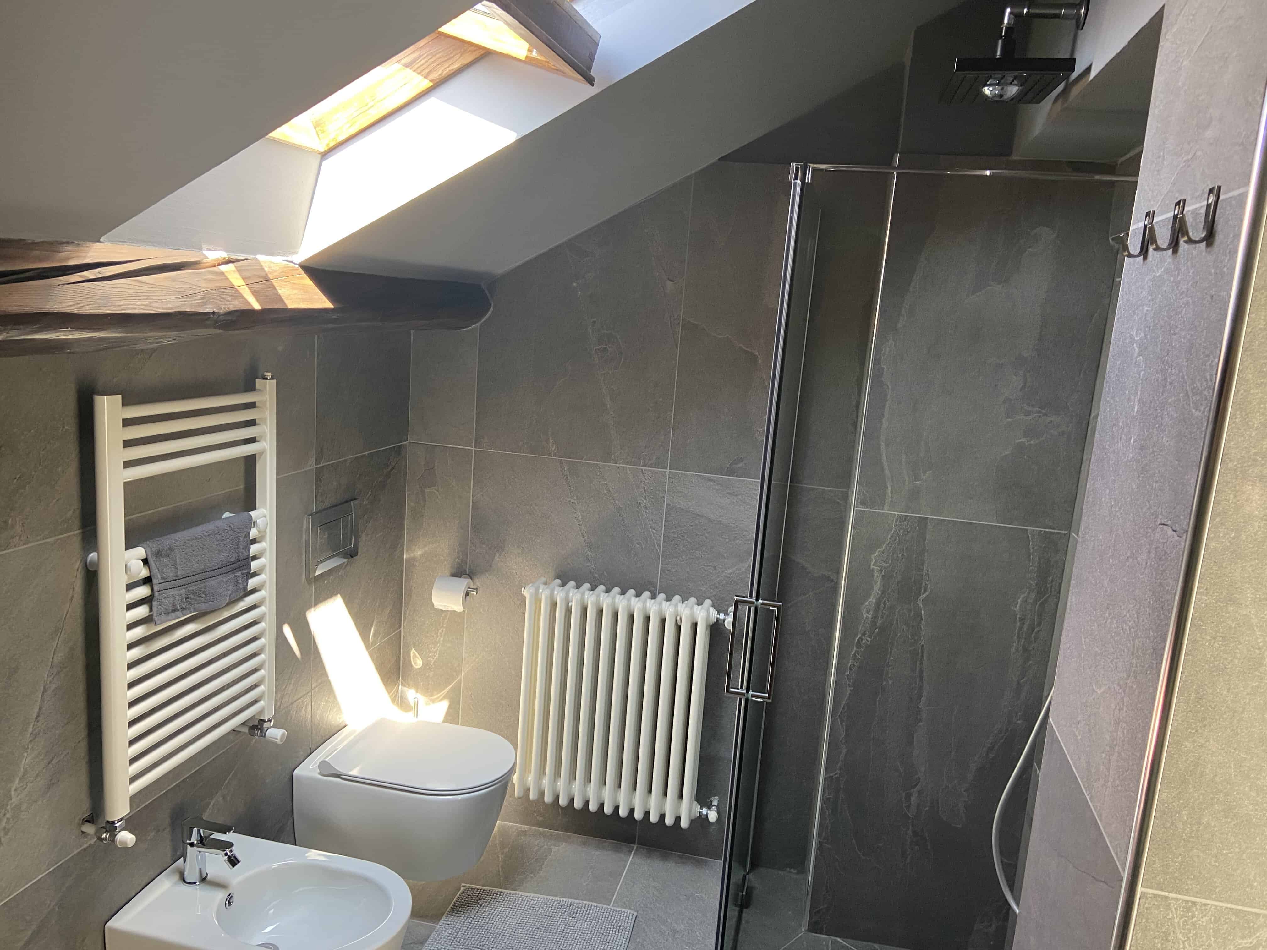 bathroom loft open space rooftop como