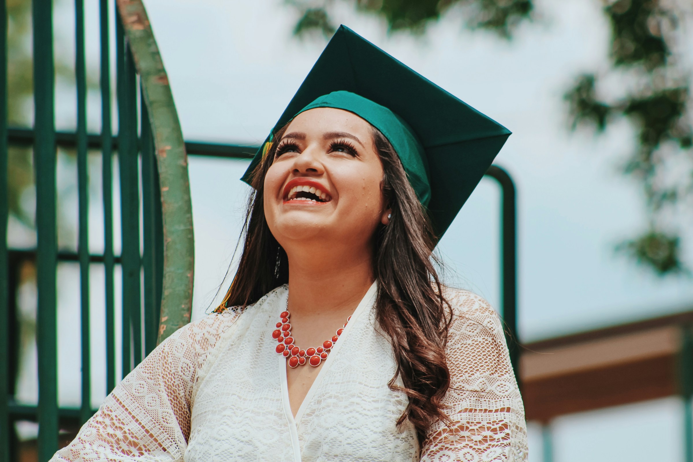 woman after graduating - Best Study Method