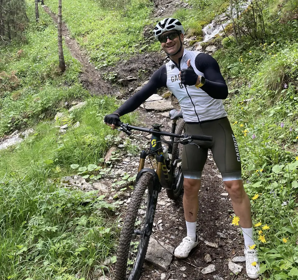 Luis Maria en ruta de montaña