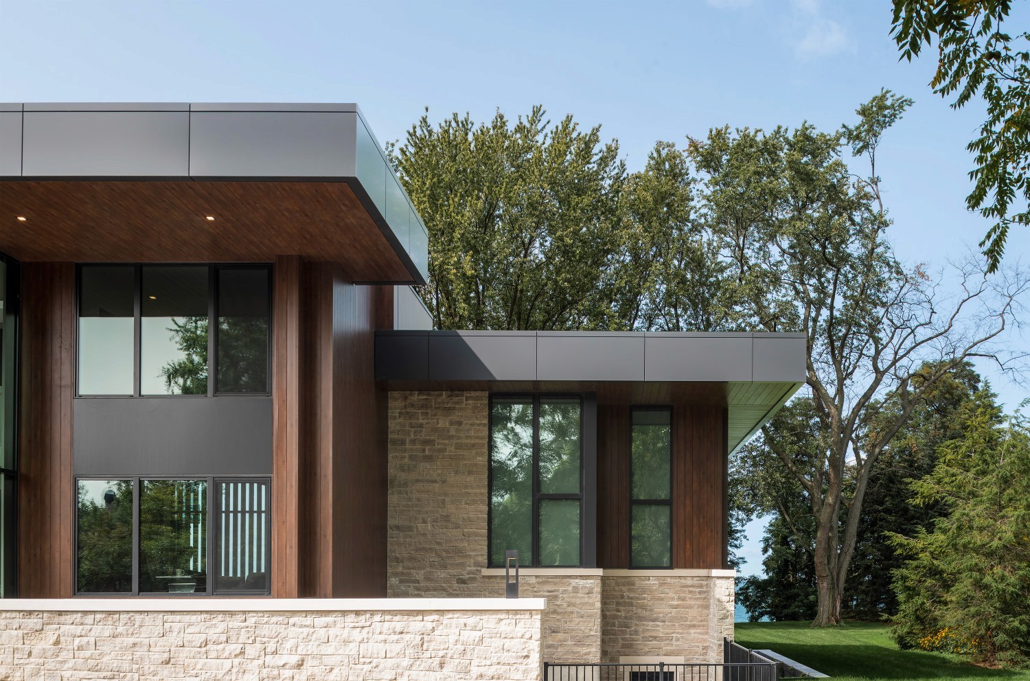 T-Daniil's Contracting Company Cladding