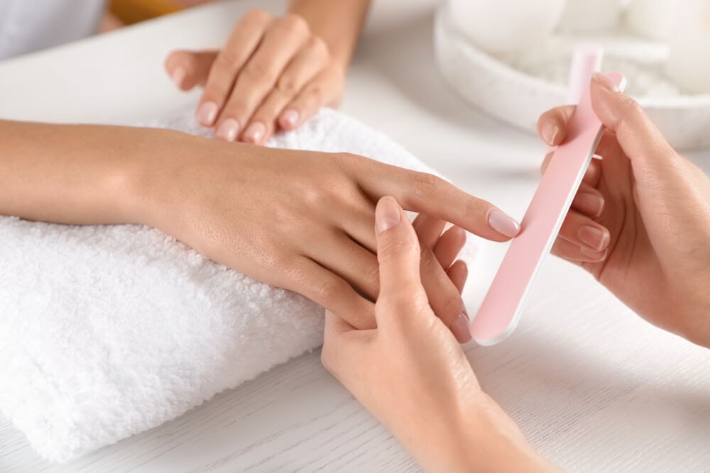 Esmalteria ou serviço autônomo de manicure/pedicure