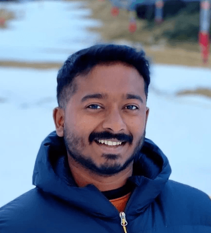 Portrait of Daniel Hayes, founder of EarlyBird.