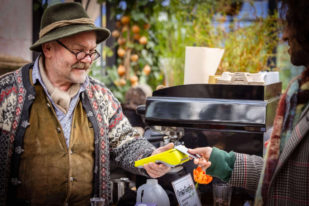 no contract card machines for local businesses