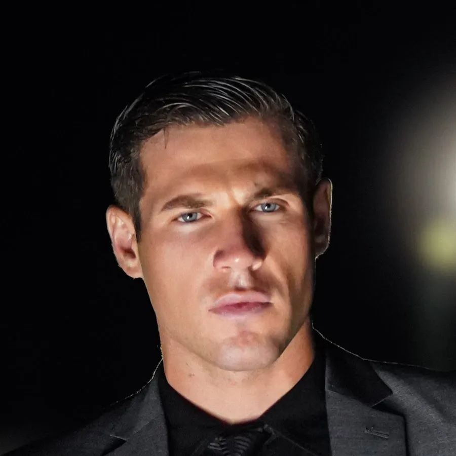 La menace - influenceur et infopreneur business et youtubeur  vidéokorner