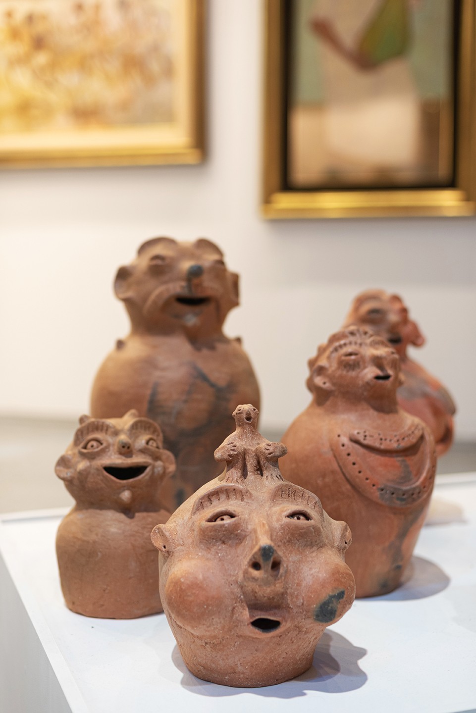 Diego Obligado Galería de Arte - Diego Vergara. Dibujos. Lo numinoso, Examen de conciencia y Los próximos. Pertenecientes al tríptico Estado de situación Grafito sobre papel - 70 x 50 cm. CU - 2024 