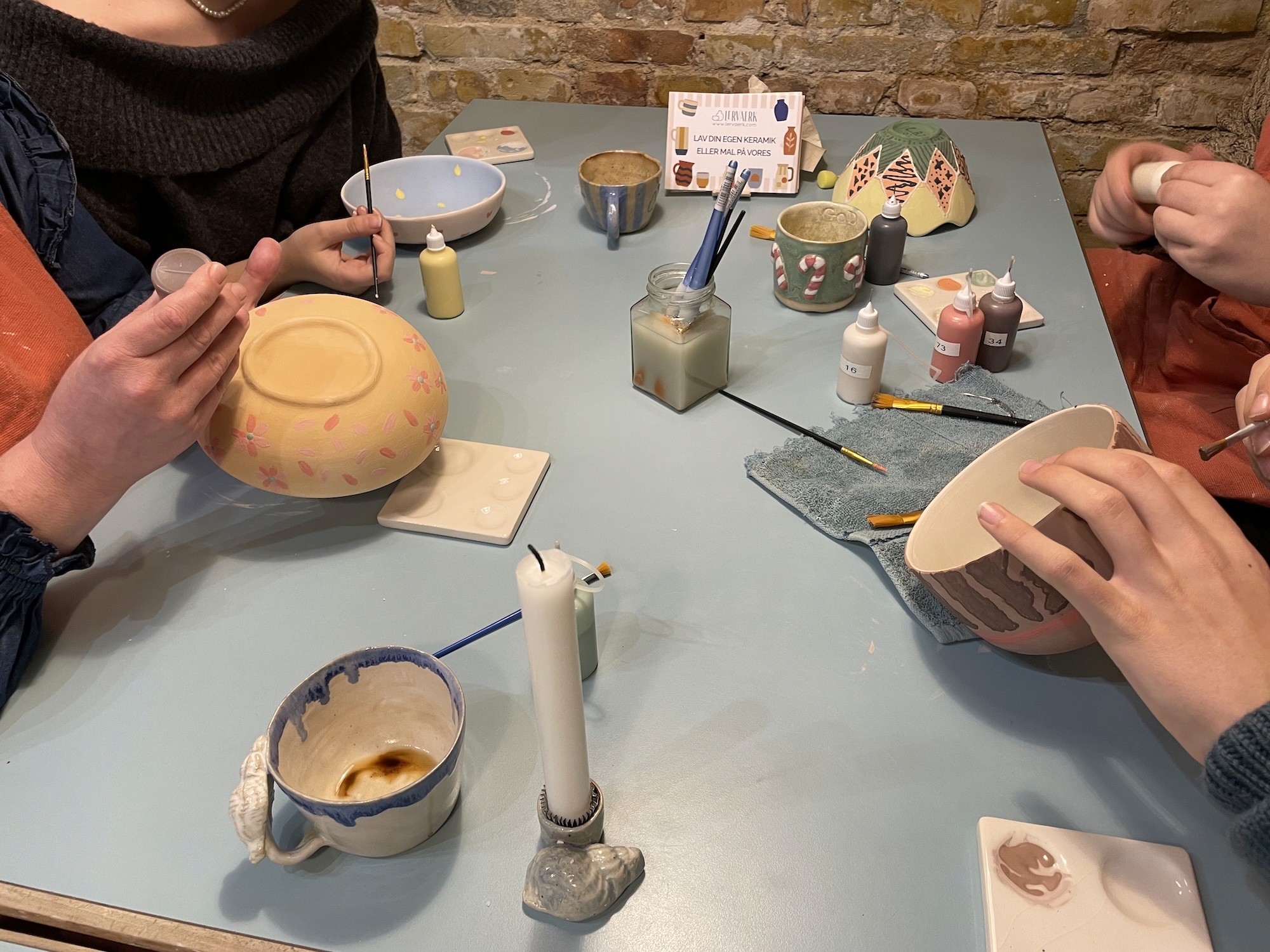 painting on ceramics with friends at Lervaerk