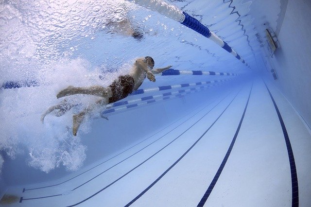 Titelbild eines Schwimmers