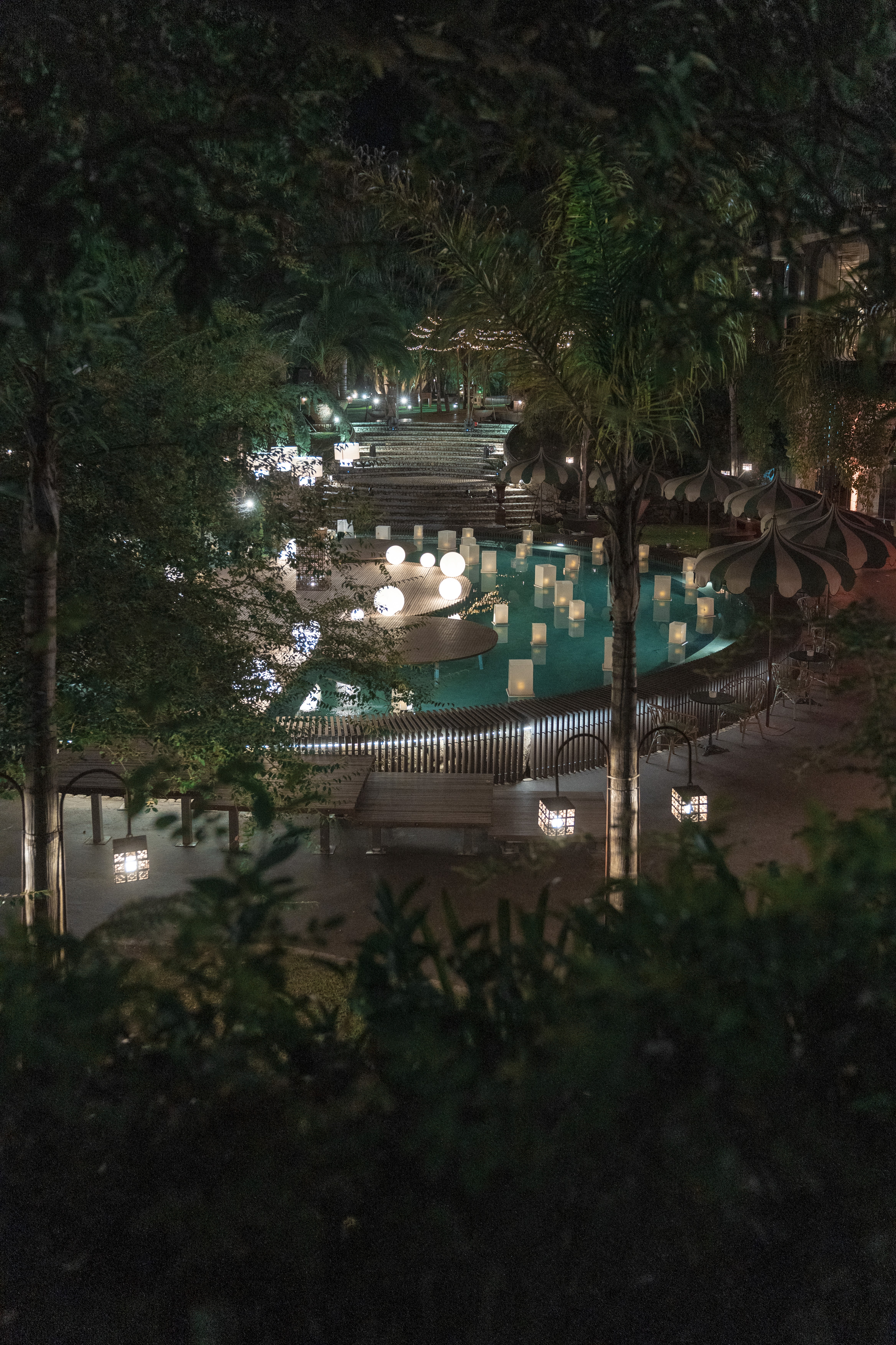 Piscine illuminée — Maison Elion